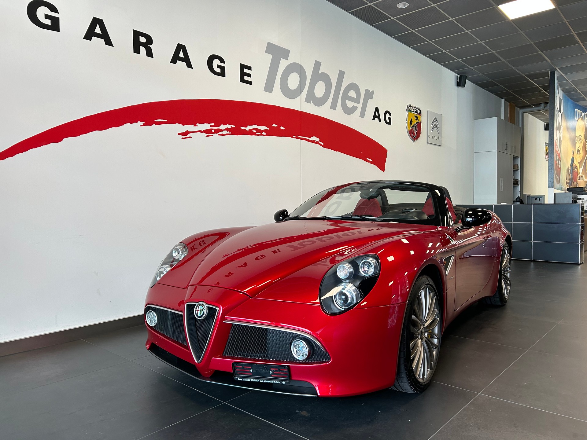 ALFA ROMEO 8C Spider-image-2