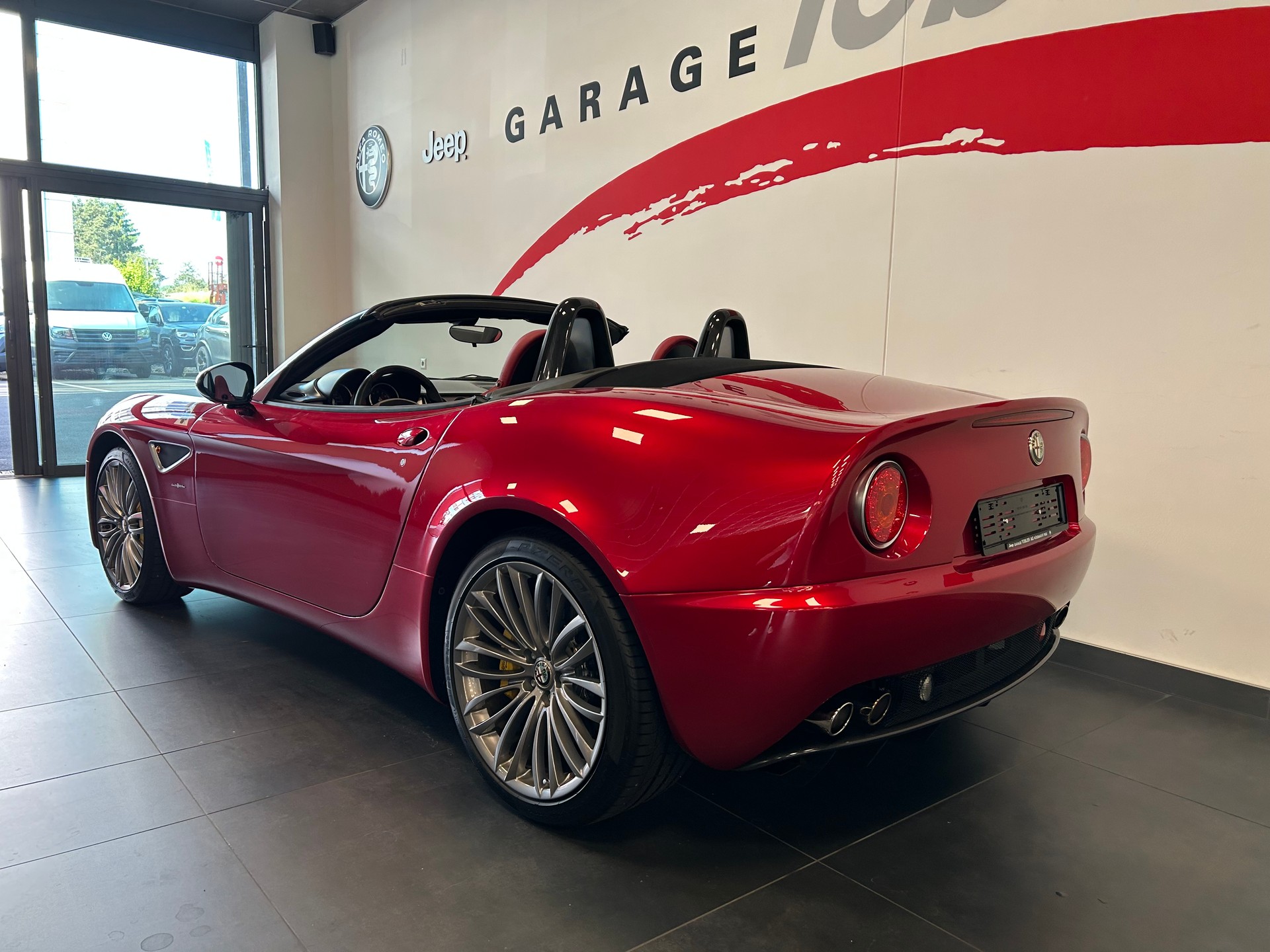ALFA ROMEO 8C Spider-image-11