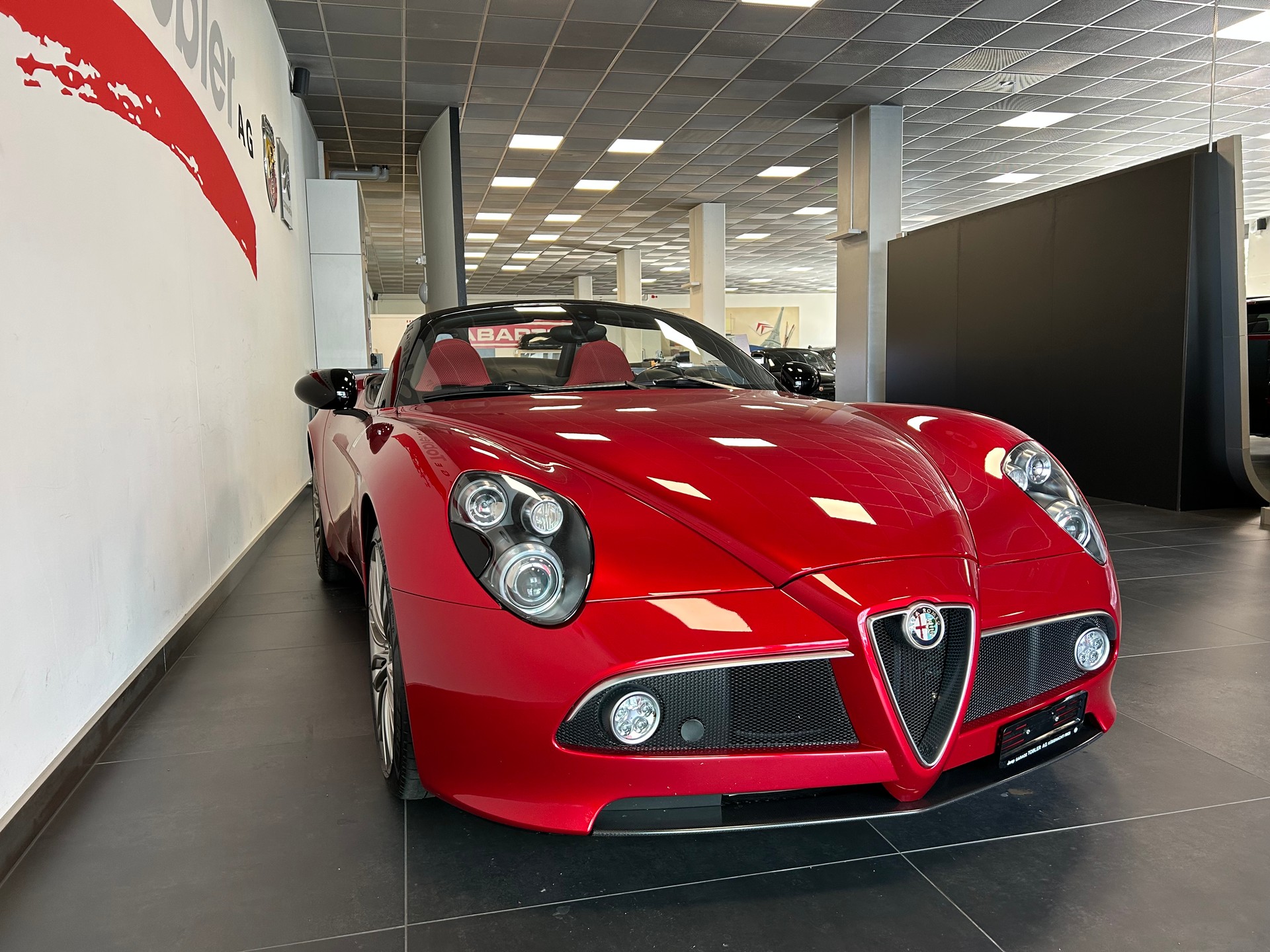 ALFA ROMEO 8C Spider-image-5