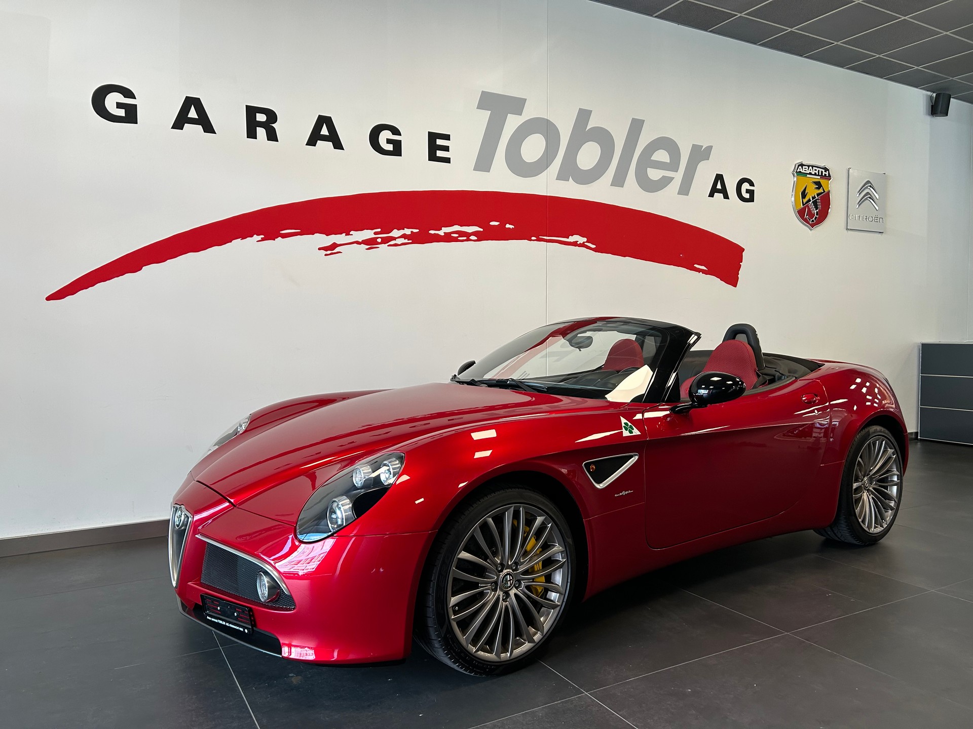 ALFA ROMEO 8C Spider-image-0