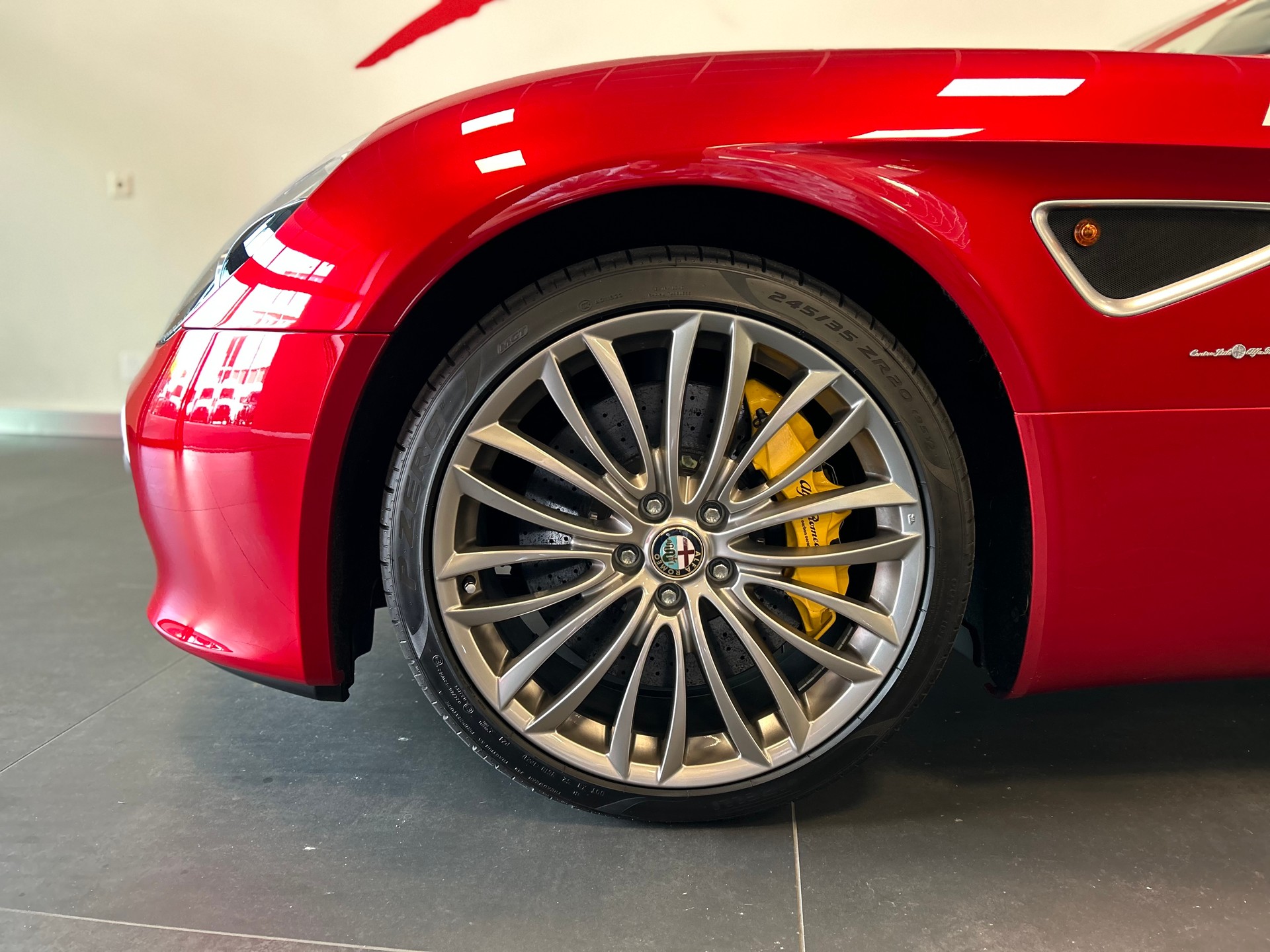 ALFA ROMEO 8C Spider-image-16