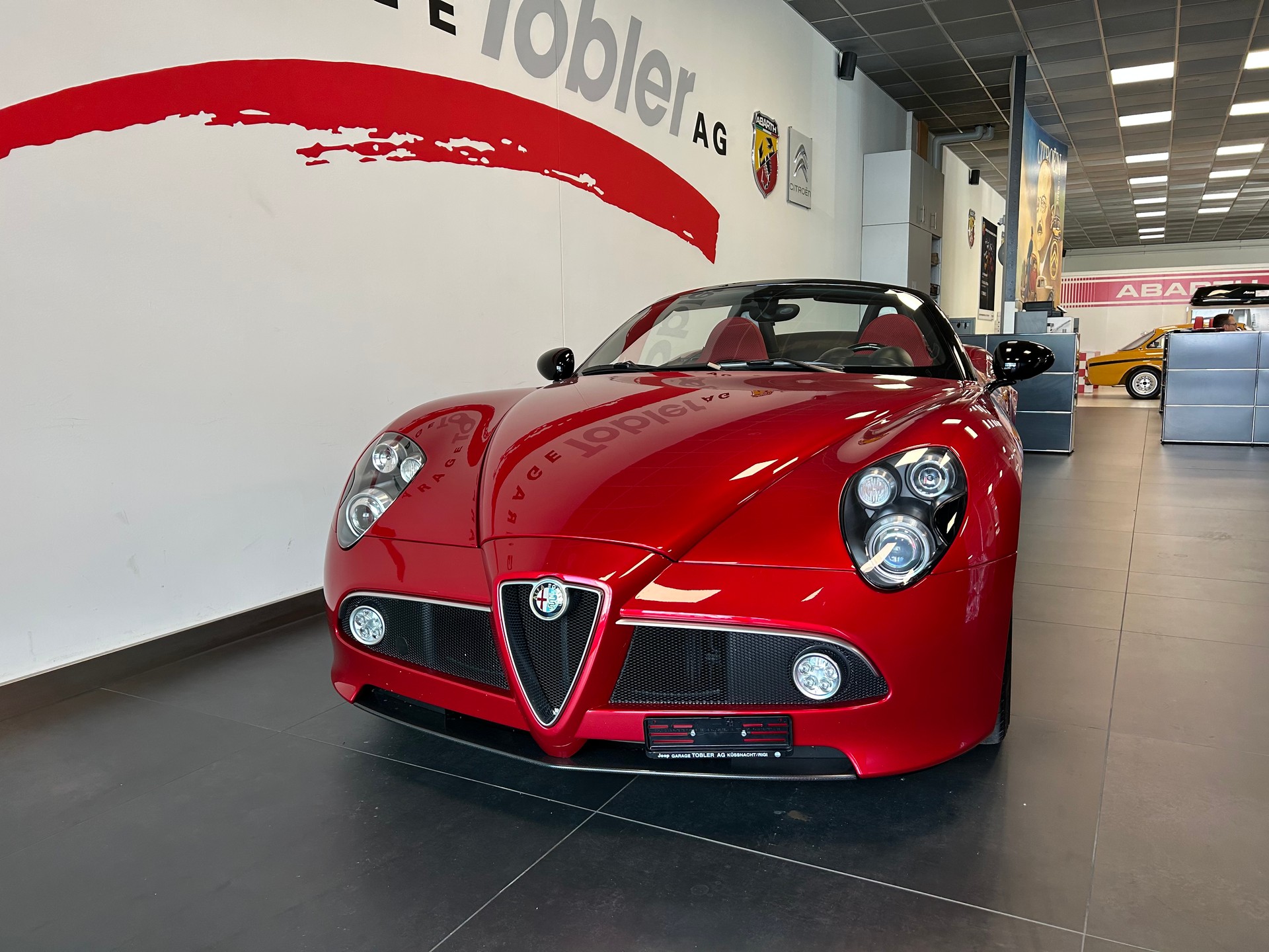 ALFA ROMEO 8C Spider-image-3