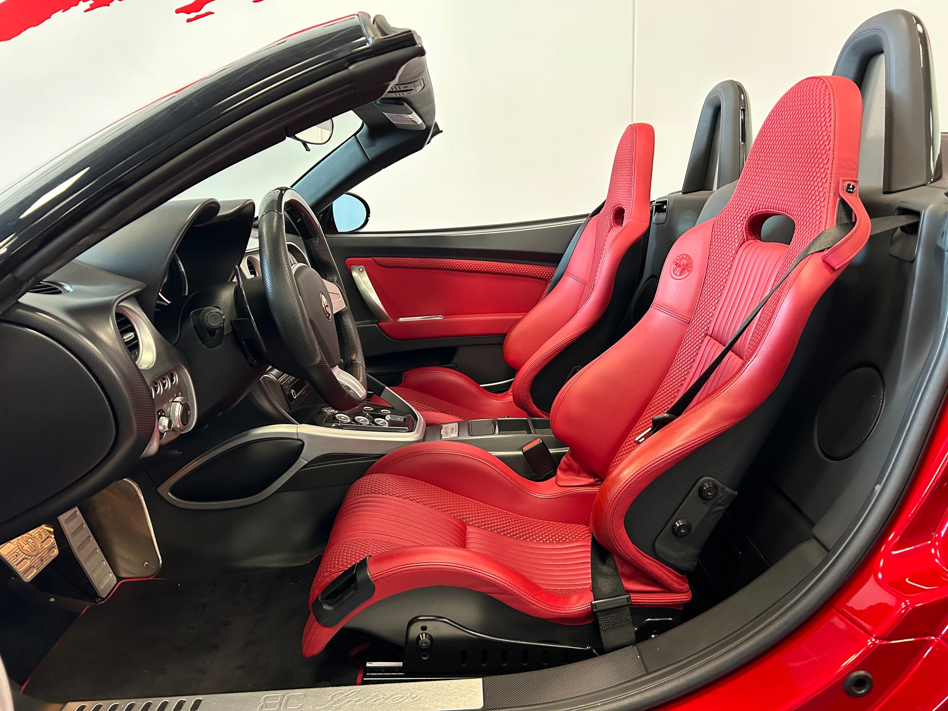 ALFA ROMEO 8C Spider-image-8