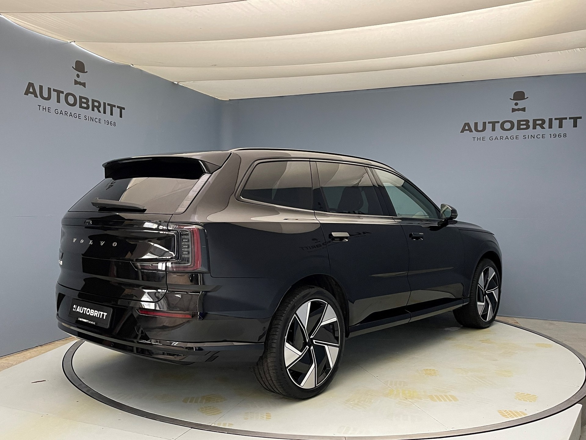 VOLVO EX 90 Twin Performance Ultra AWD-showroom-element-3