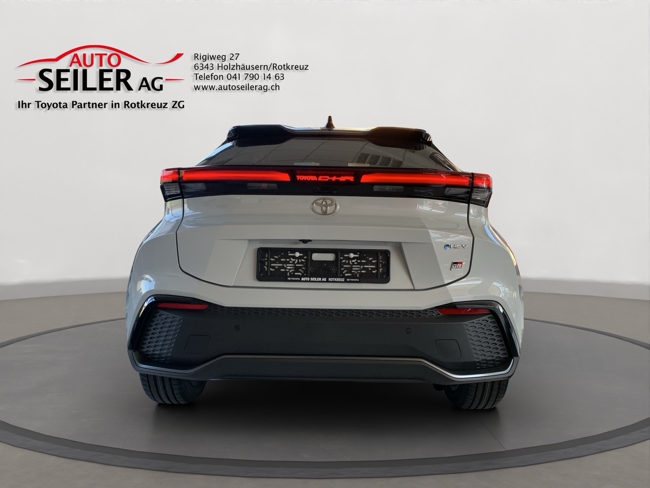 TOYOTA C-HR 2.0 HSD CVT GR Sport 4WD-image-4