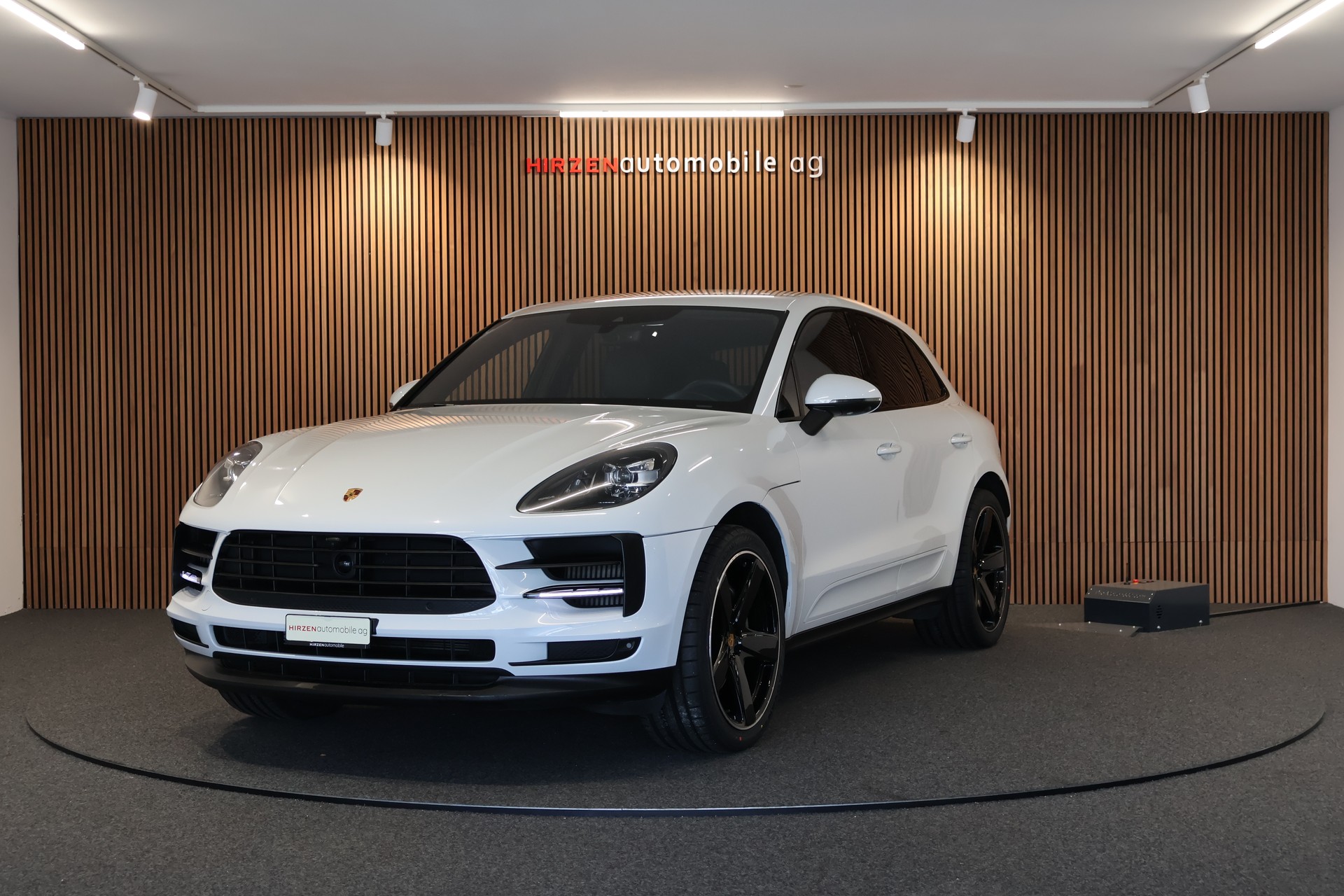 PORSCHE Macan S PDK