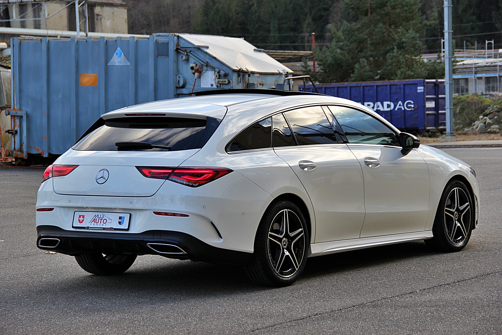 MERCEDES-BENZ CLA Shooting Brake 200 d 4Matic AMG Line-image-4