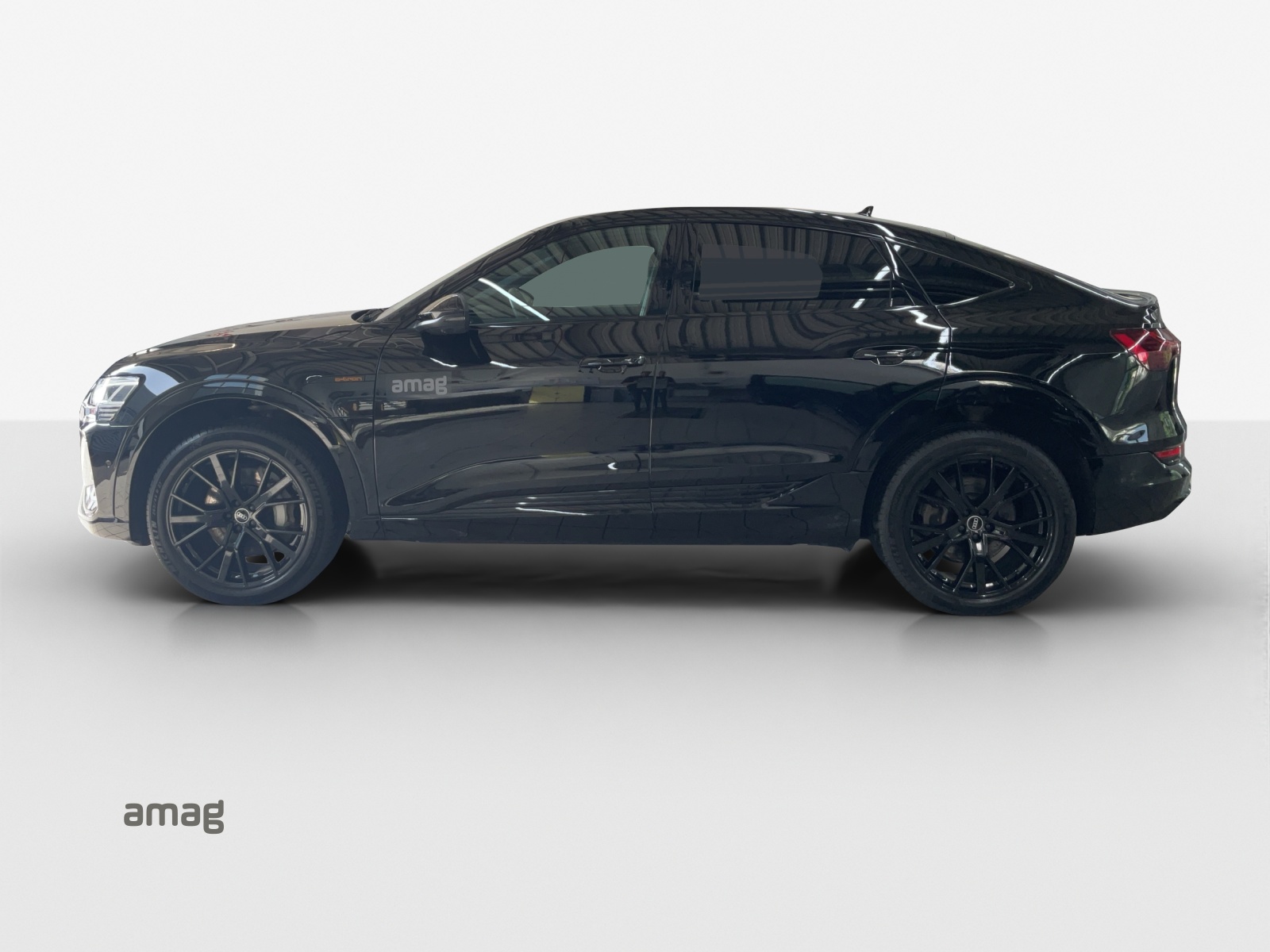 AUDI e-tron 55 Sportback S Line Black Edition quattro-showroom-element-1