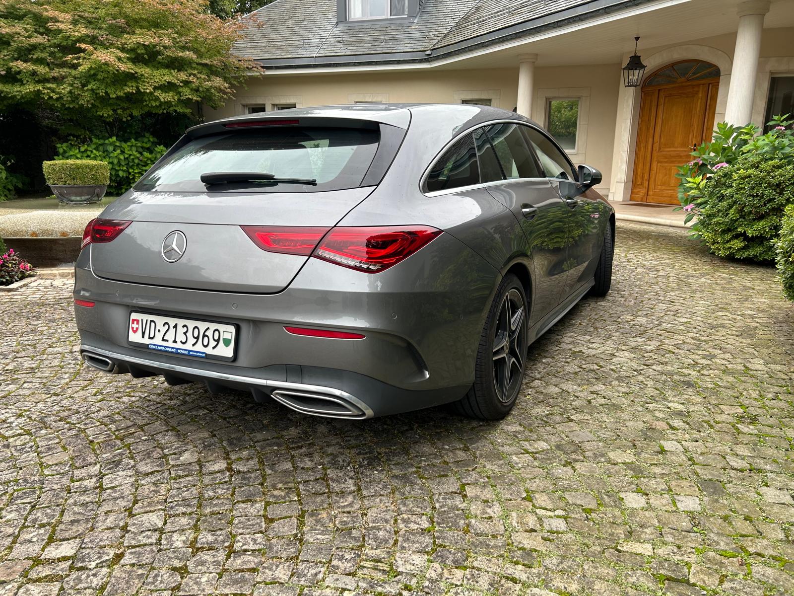 MERCEDES-BENZ CLA Shooting Brake 200 AMG Line 7G-DCT-showroom-element-1