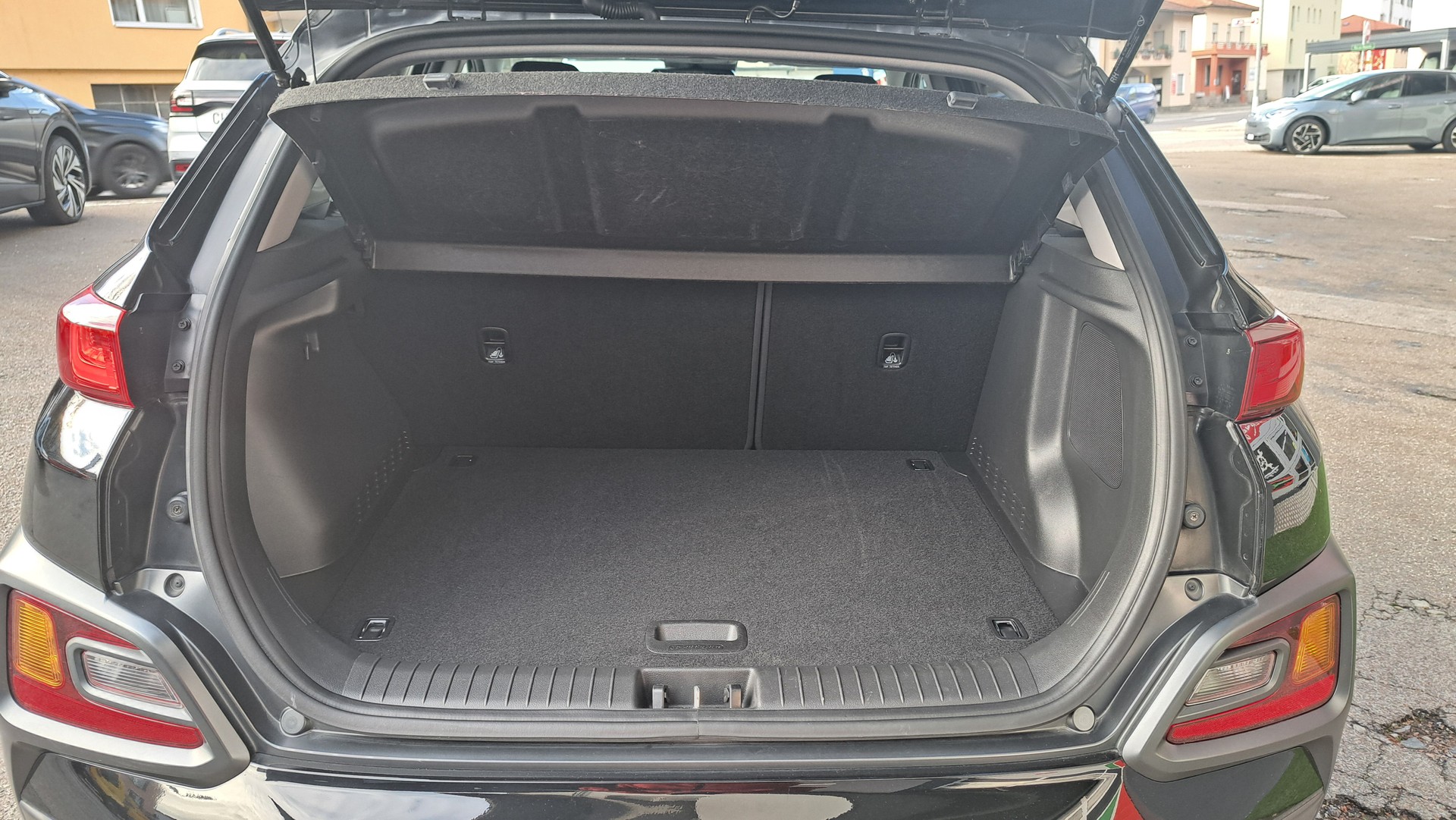 HYUNDAI Kona 1.6 GDi HEV Vertex DCT-image-12