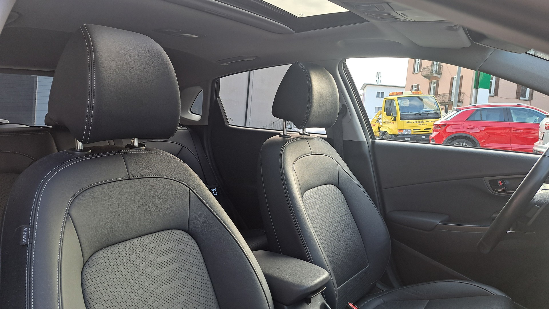 HYUNDAI Kona 1.6 GDi HEV Vertex DCT-image-28