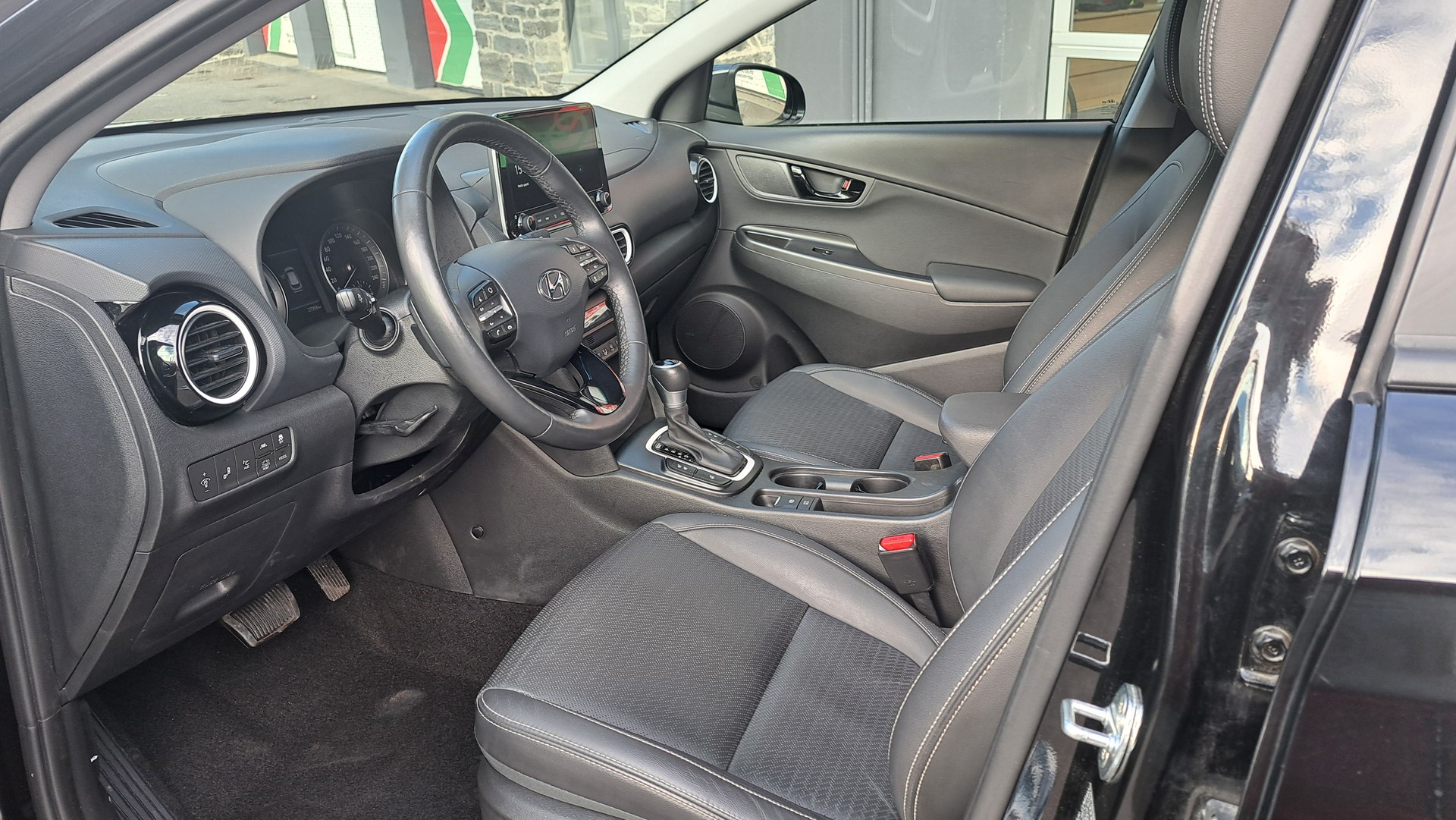 HYUNDAI Kona 1.6 GDi HEV Vertex DCT-image-17