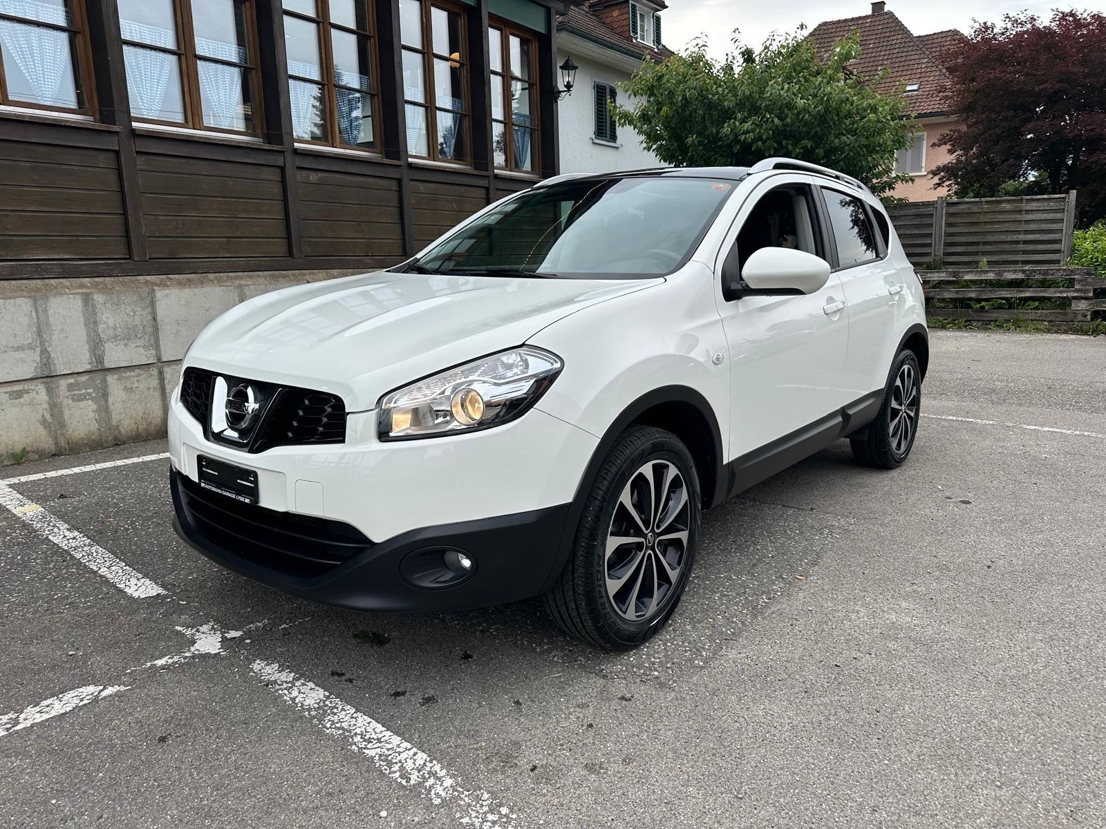 NISSAN Qashqai 2.0 i-Way XTronic CVT-showroom-element-1