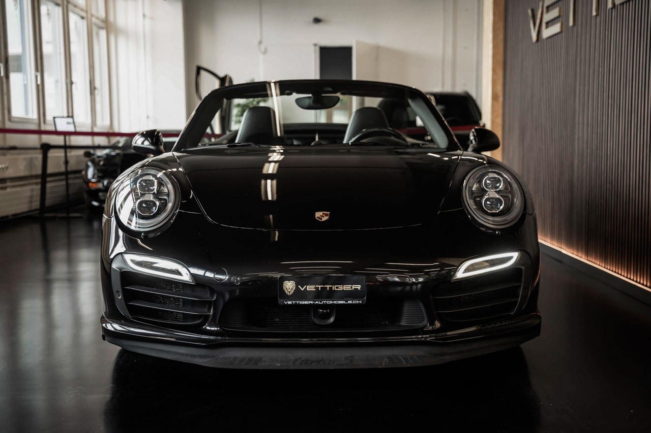 PORSCHE 911 Turbo S Cabrio PDK-showroom-element-2