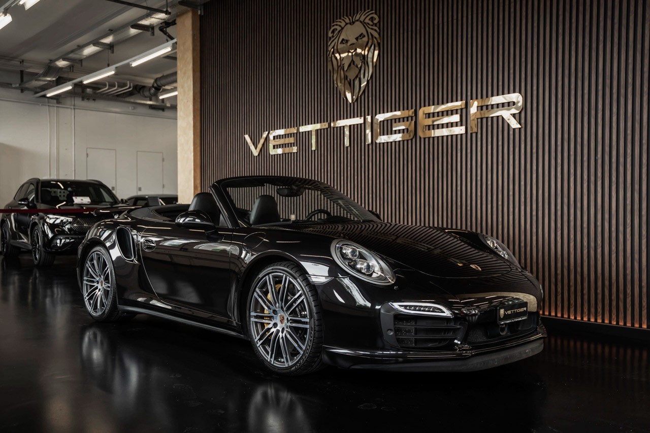 PORSCHE 911 Turbo S Cabrio PDK