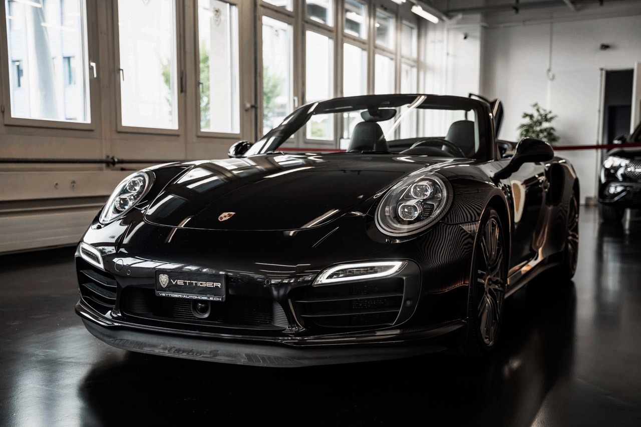 PORSCHE 911 Turbo S Cabrio PDK-showroom-element-3