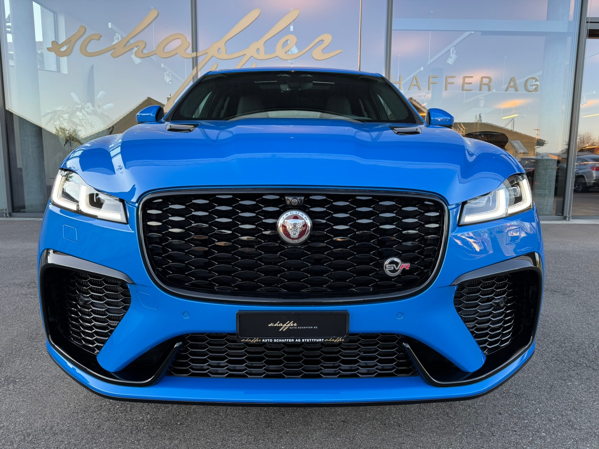 JAGUAR F-Pace 5.0 V8 SVR P550 AWD-showroom-element-2