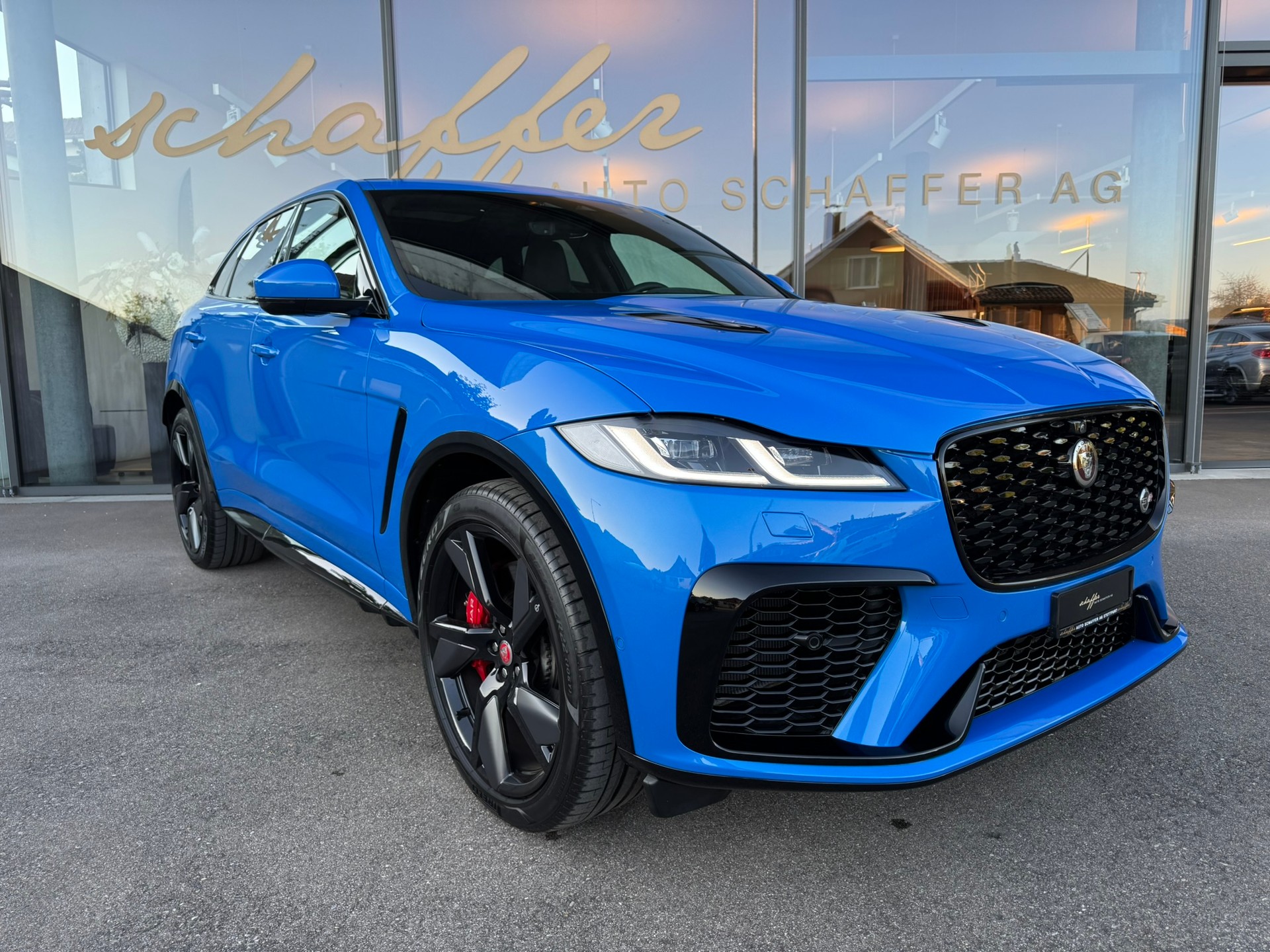JAGUAR F-Pace 5.0 V8 SVR P550 AWD-showroom-element-3