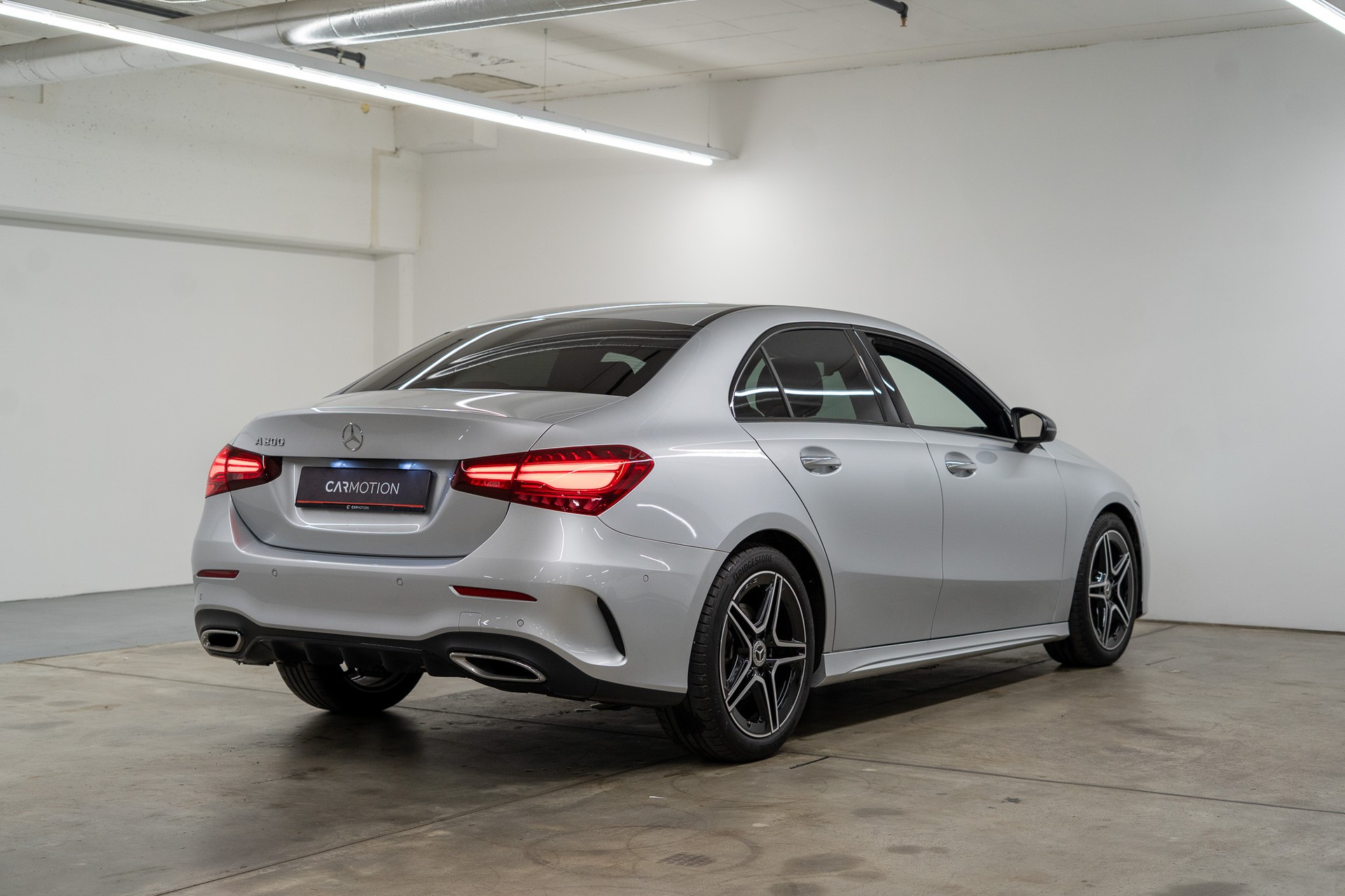 MERCEDES-BENZ A 200 AMG Line Limousine-showroom-element-3