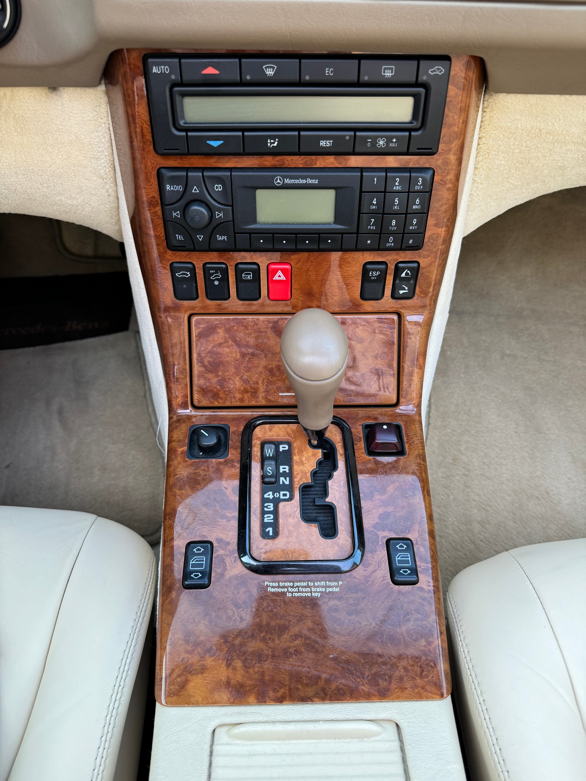 MERCEDES-BENZ SL 500 Automatic-image-12
