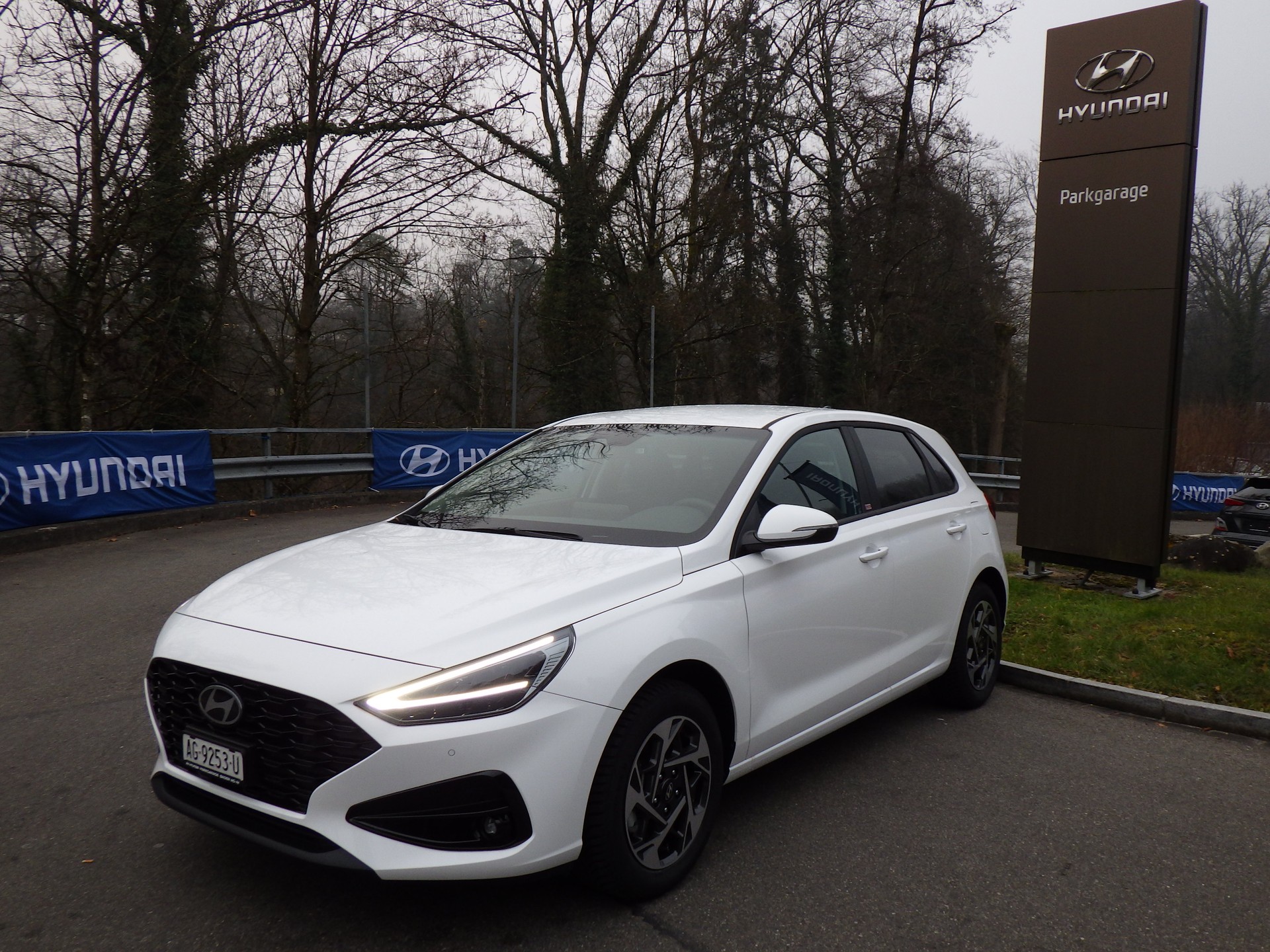 HYUNDAI i30 1.5 T-GDi Amplia 48V MH DCT