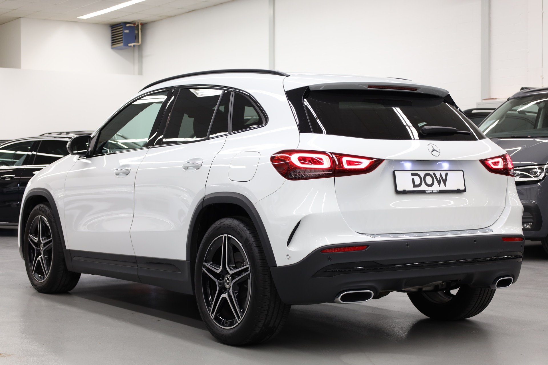 MERCEDES-BENZ GLA 250-showroom-element-3