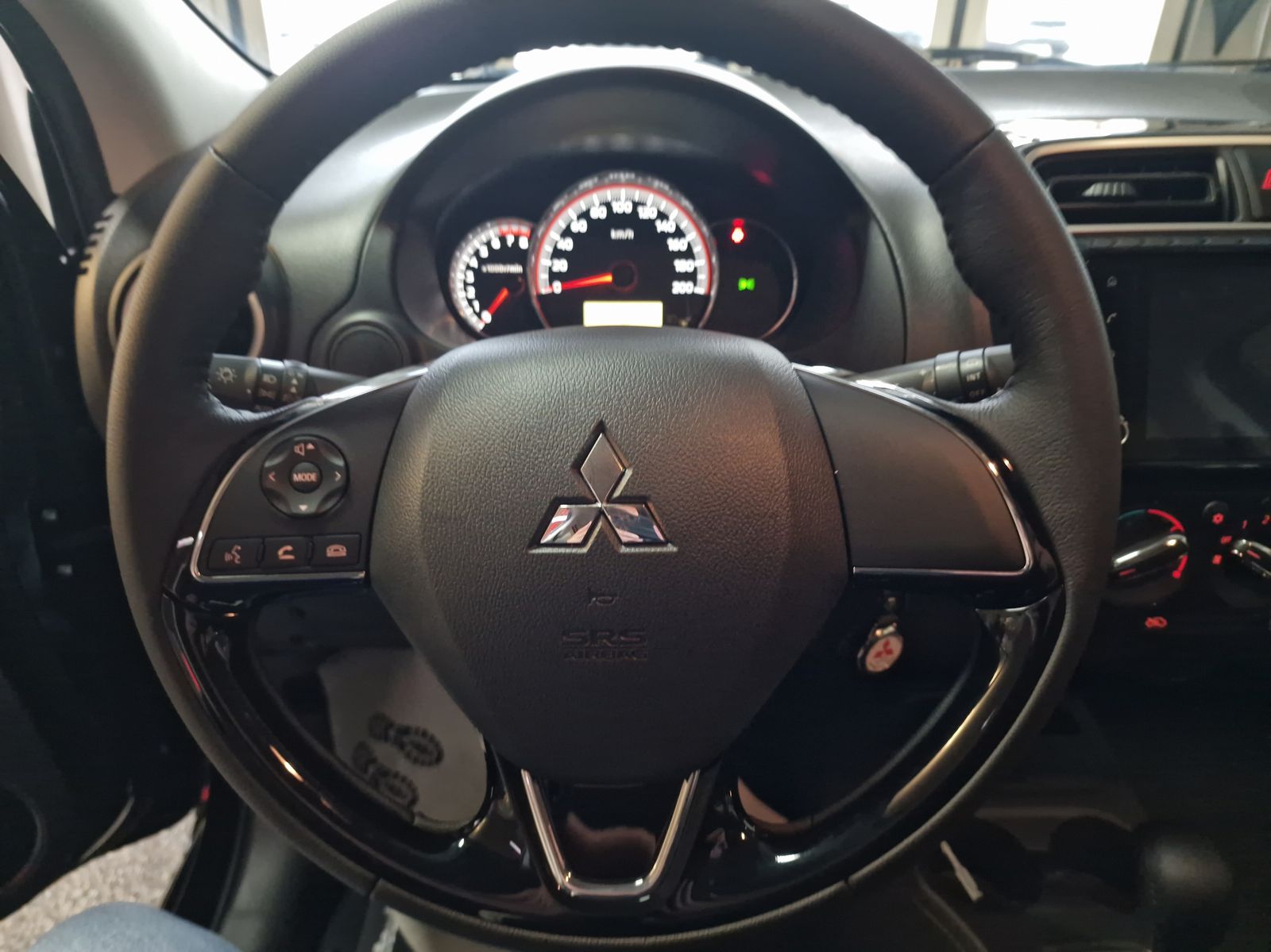 MITSUBISHI Space Star 1.2 CVT Invite-image-9