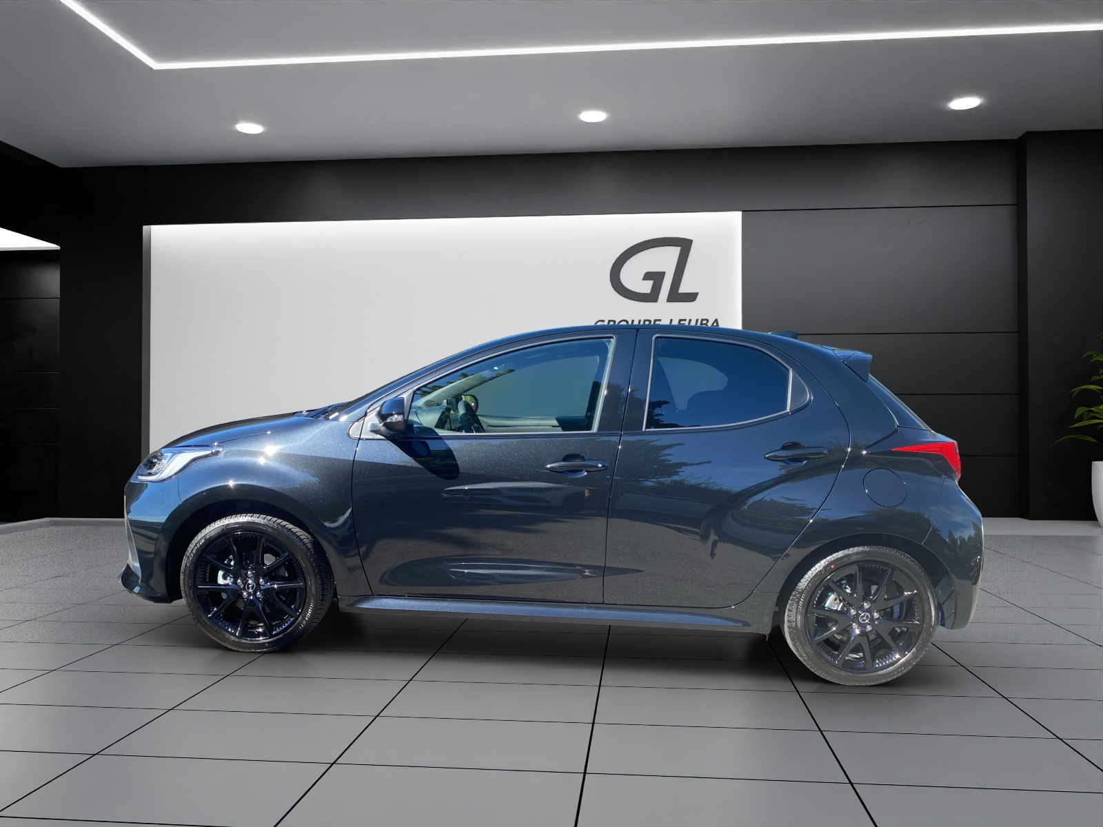 MAZDA 2 Hybrid Homura-showroom-element-2