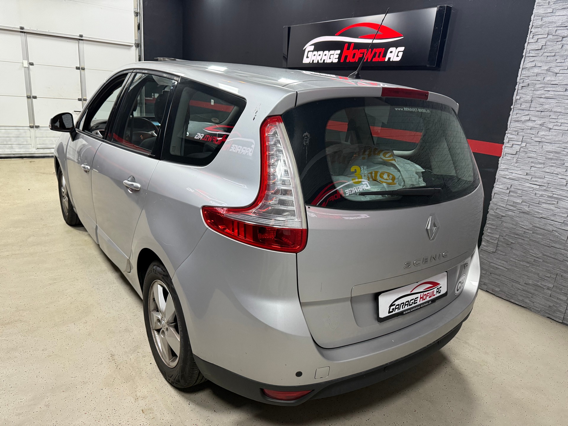 RENAULT Grand Scénic 1.4 16V Turbo Dynamique-showroom-element-3
