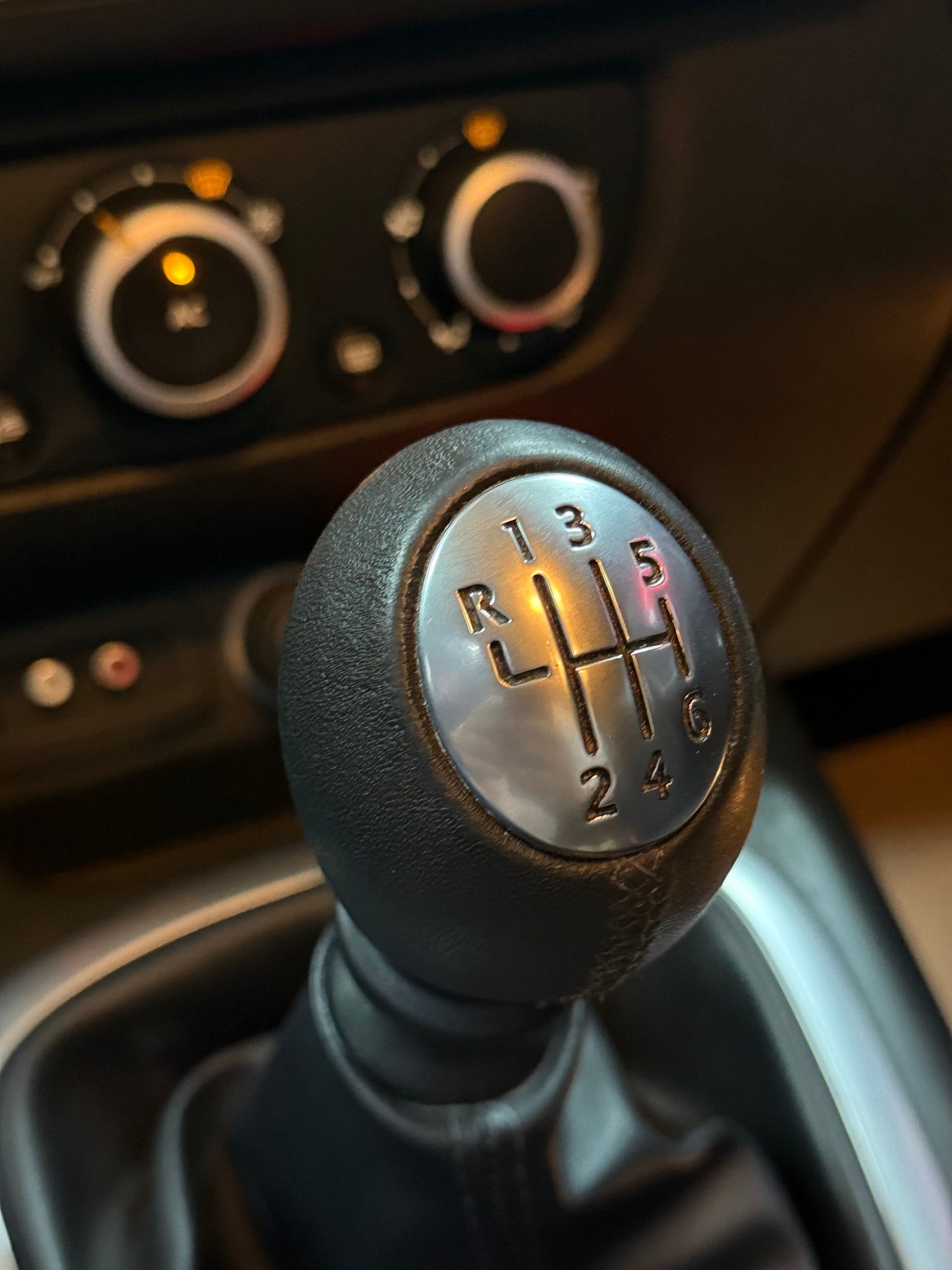 RENAULT Grand Scénic 1.4 16V Turbo Dynamique-image-12