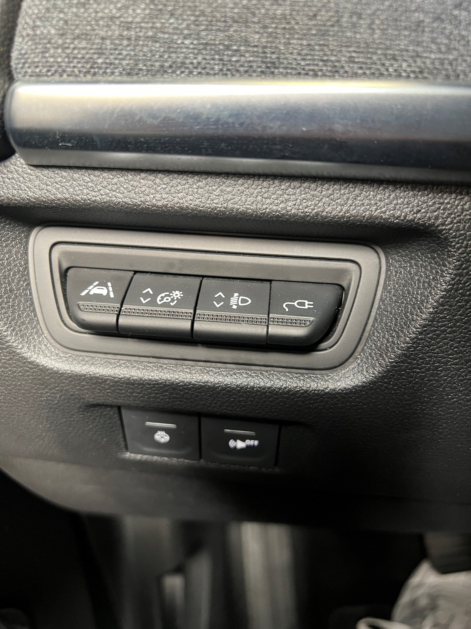 RENAULT Zoe Intens R135 (Batterie Miete)-image-8
