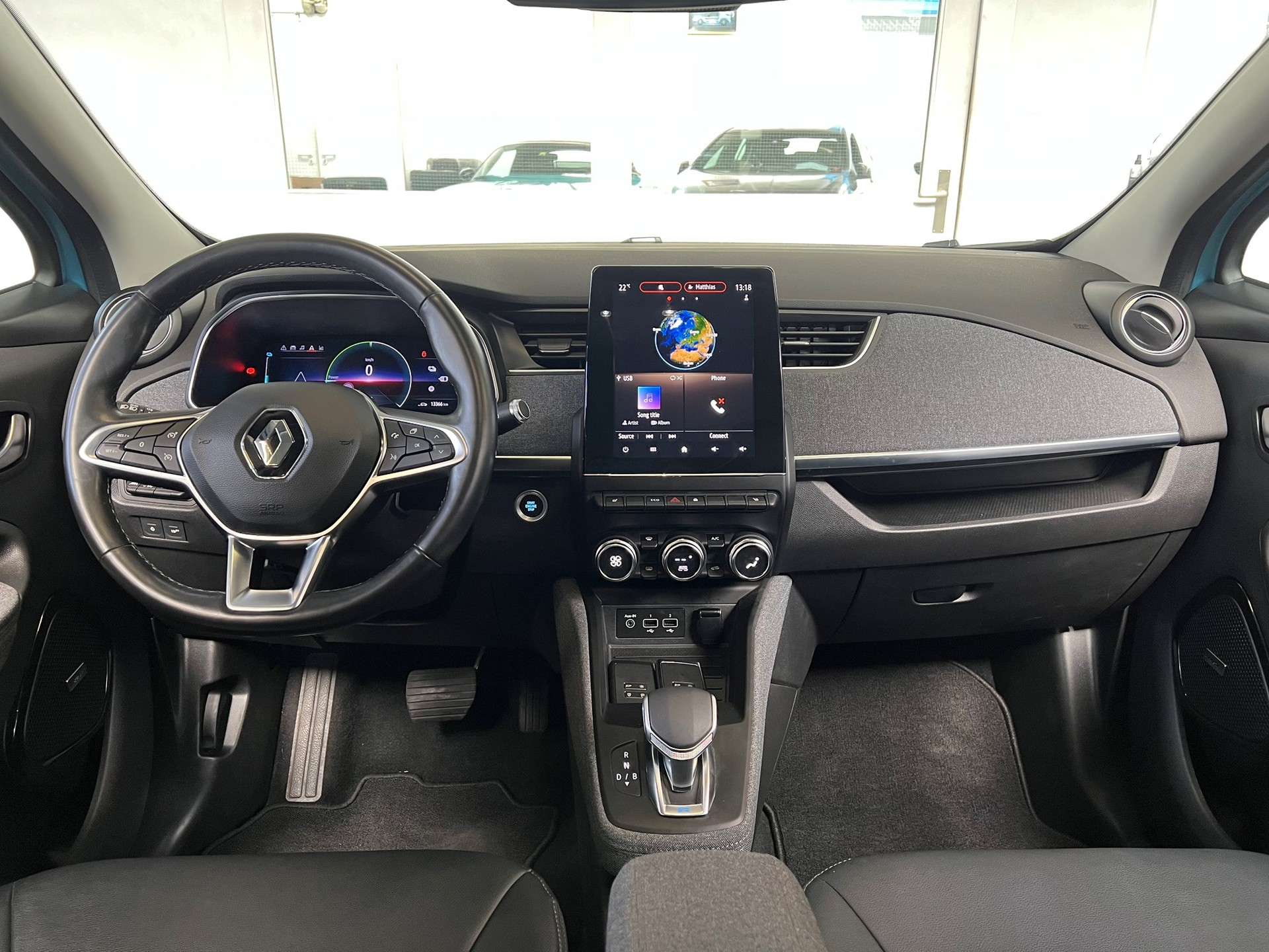 RENAULT Zoe Intens R135 (Batterie Miete)-image-4