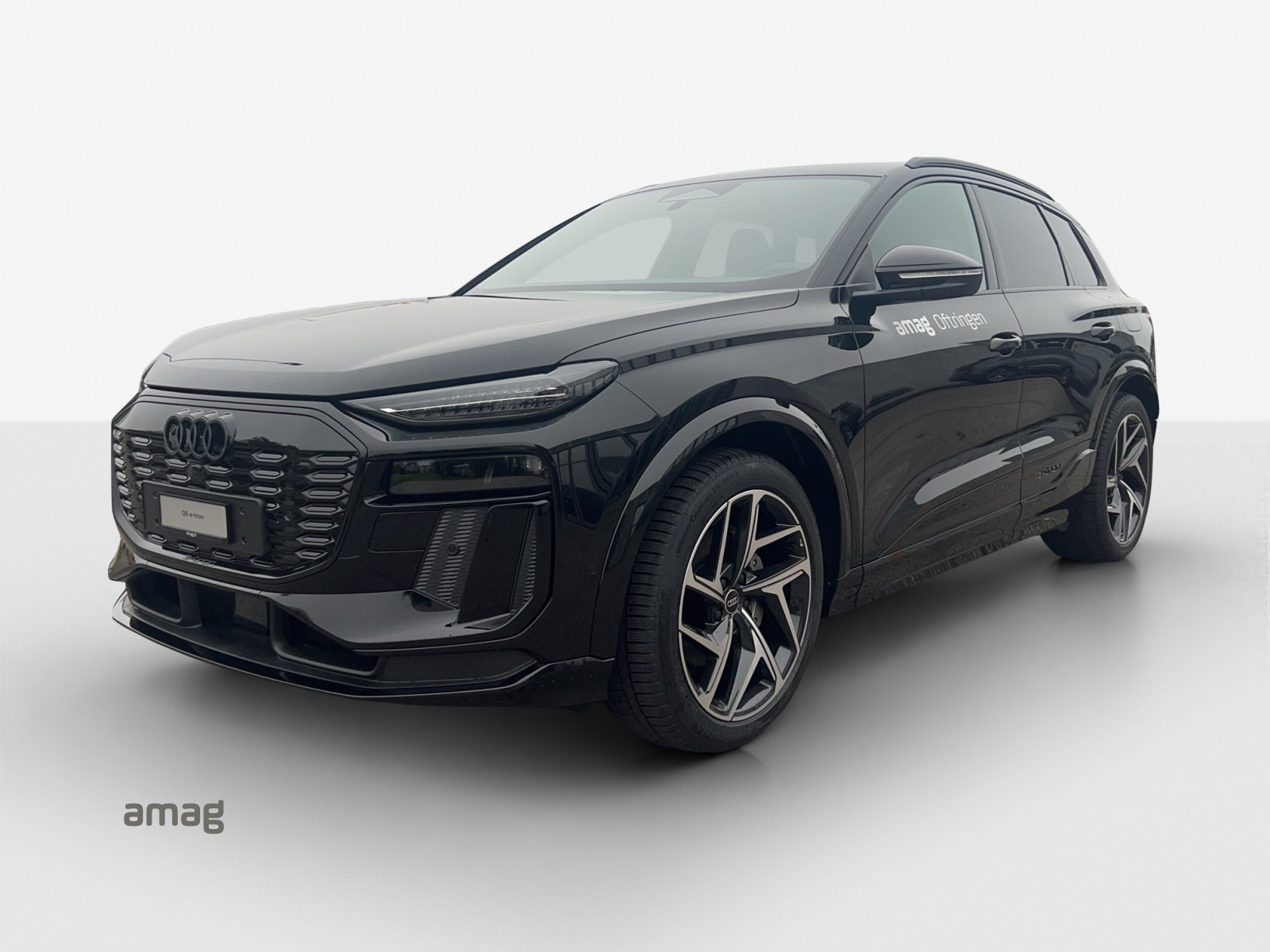 AUDI Q6 e-tron quattro