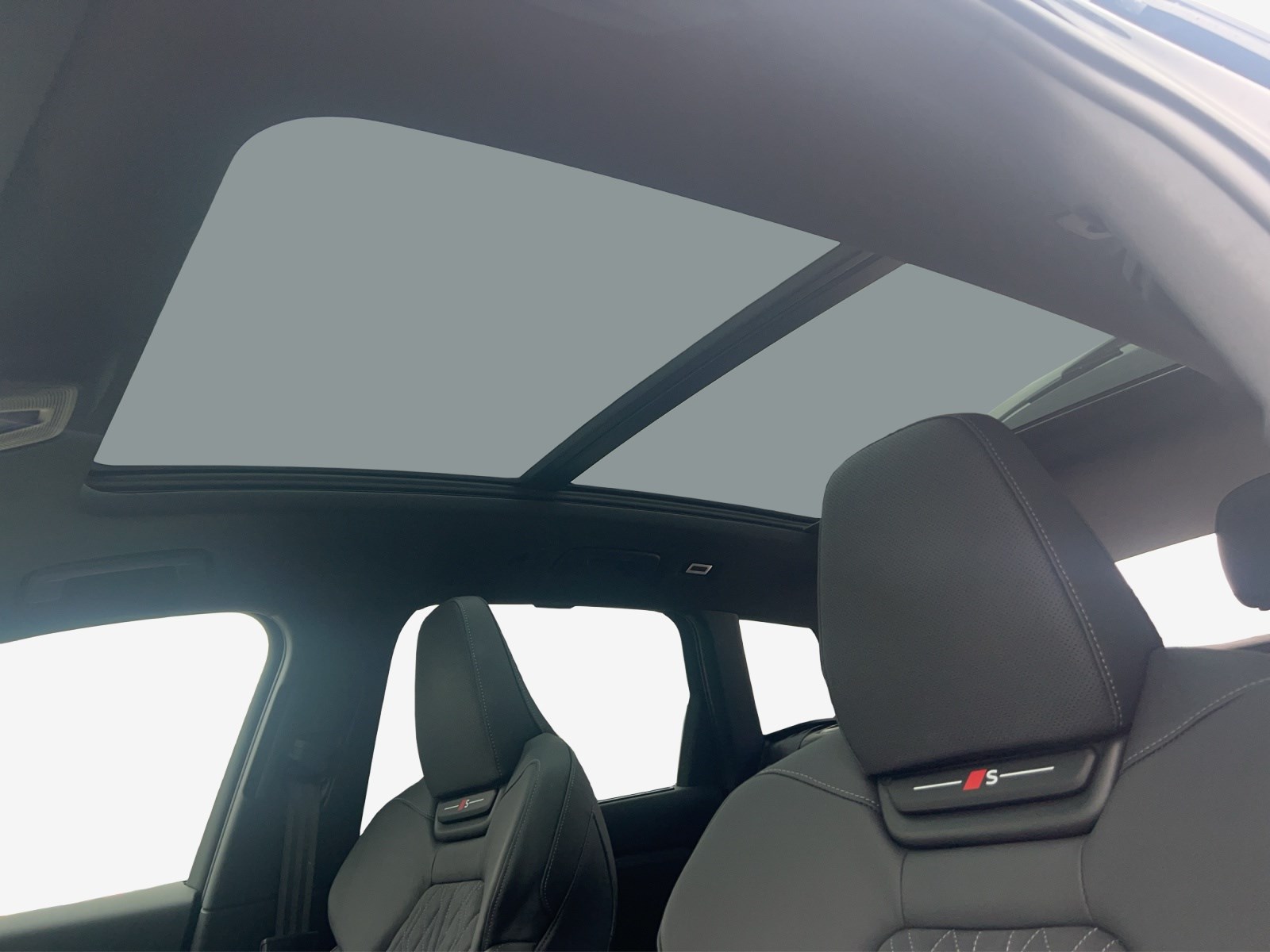 AUDI Q6 e-tron quattro-image-15