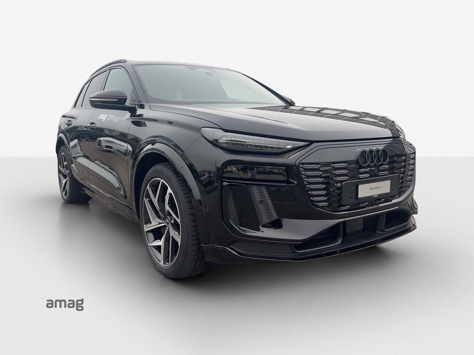 AUDI Q6 e-tron quattro-image-5