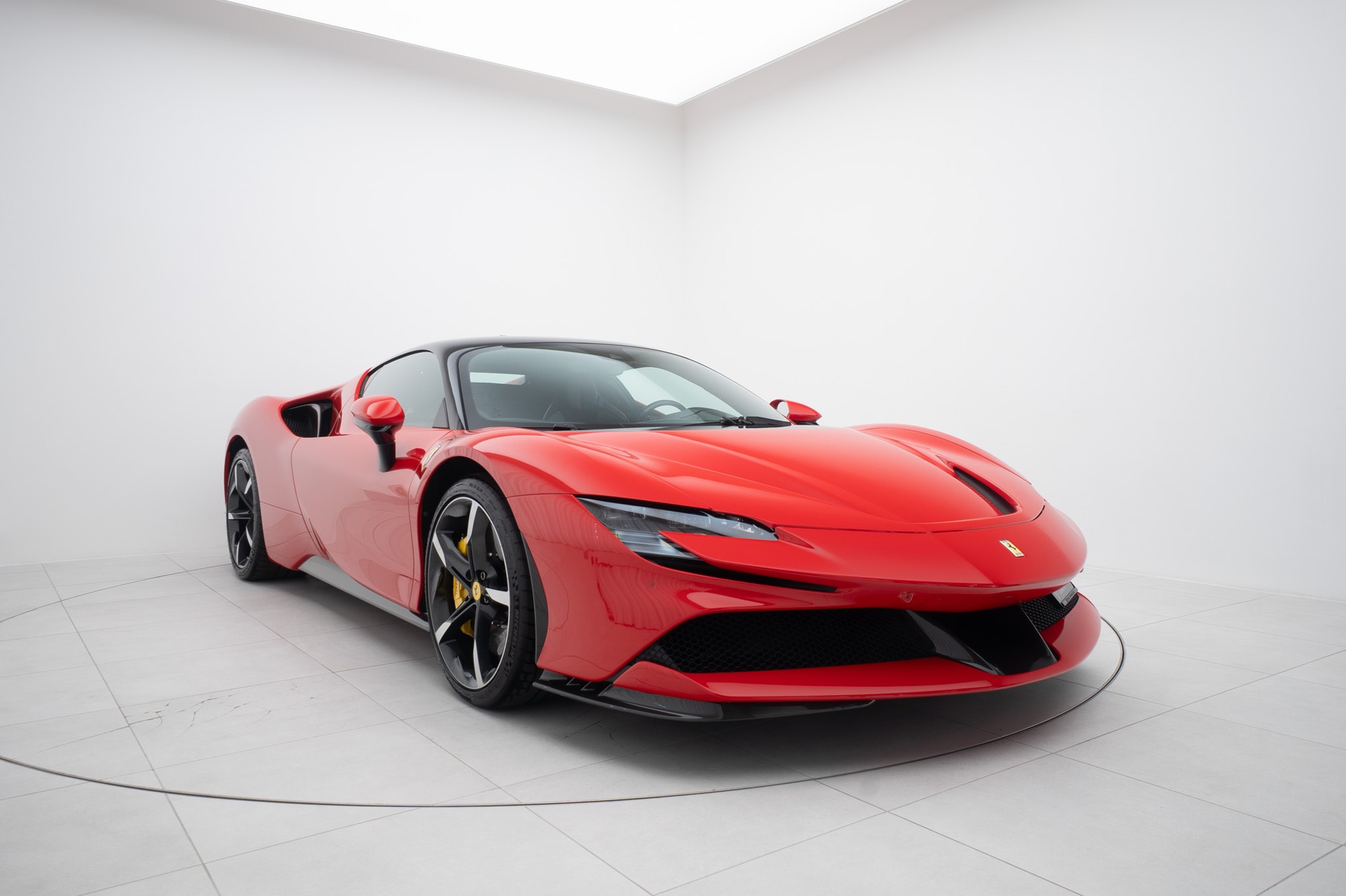 FERRARI SF90 Stradale