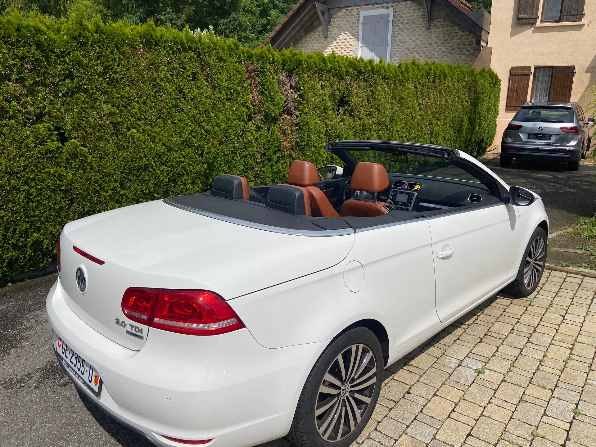 VW Eos 2.0 TDI BlueMotion Technology DSG-showroom-element-2