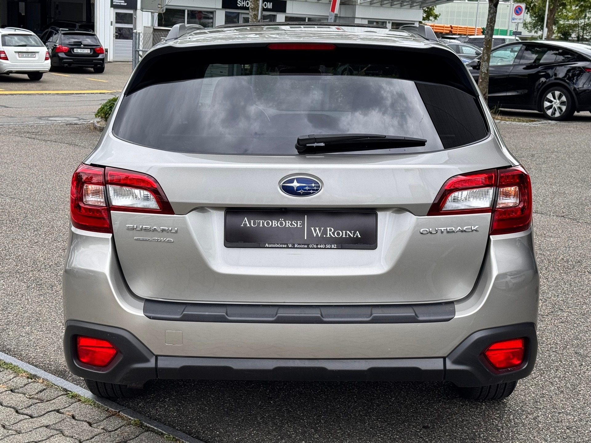 SUBARU Outback 2.5i Luxury AWD Lineartronic-showroom-element-3