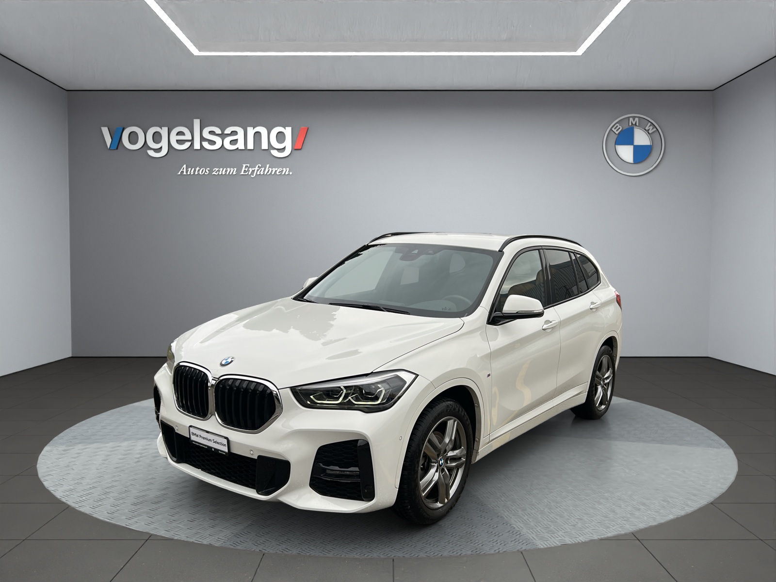 BMW X1 sDrive 18i Steptronic (SUV / Geländewagen) BMW BMW X1 sDrive 18i Steptronic (SUV / Geländewagen)