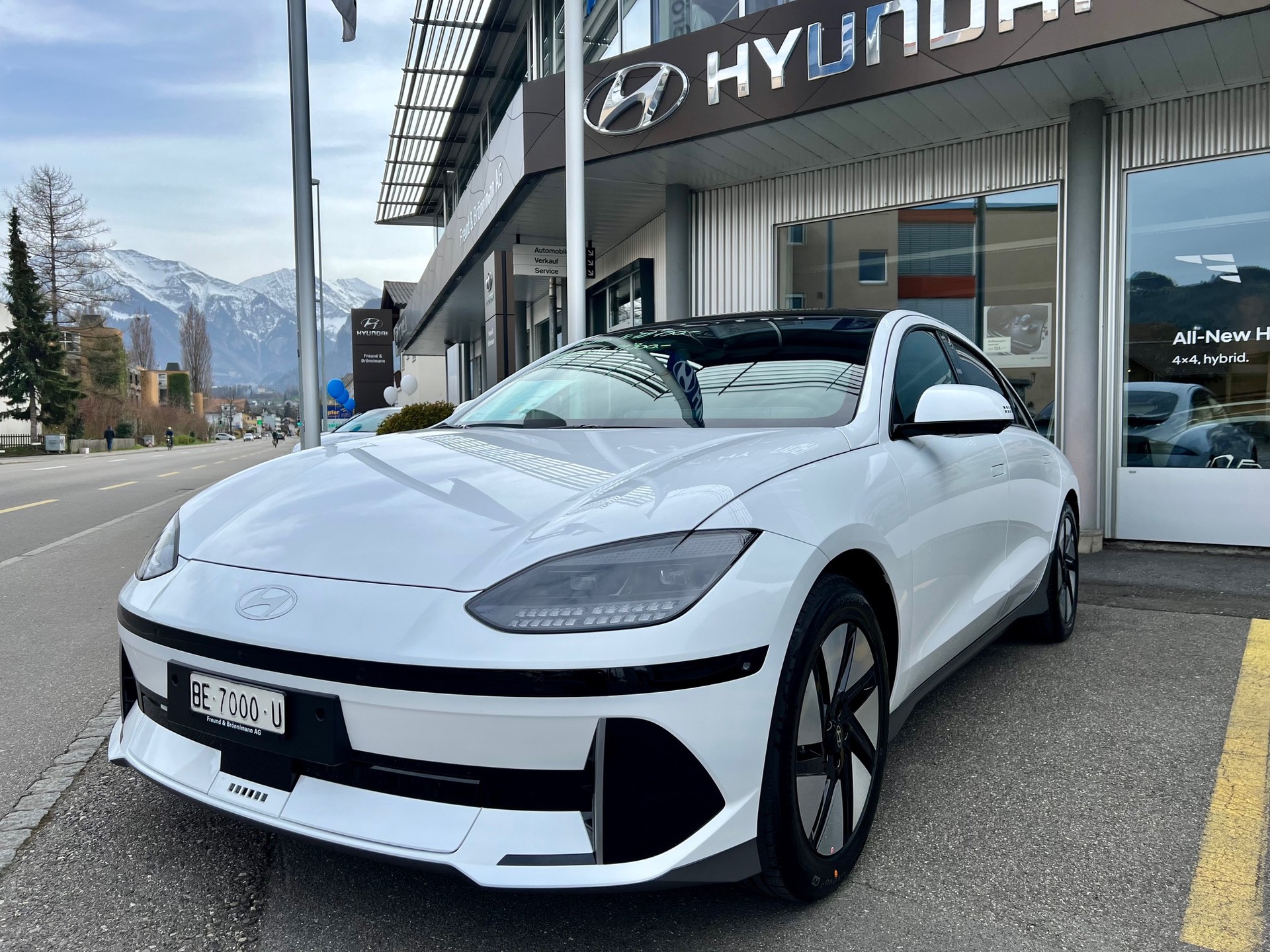 HYUNDAI Ioniq 6 77kWh Launch Edition 4WD-showroom-element-1