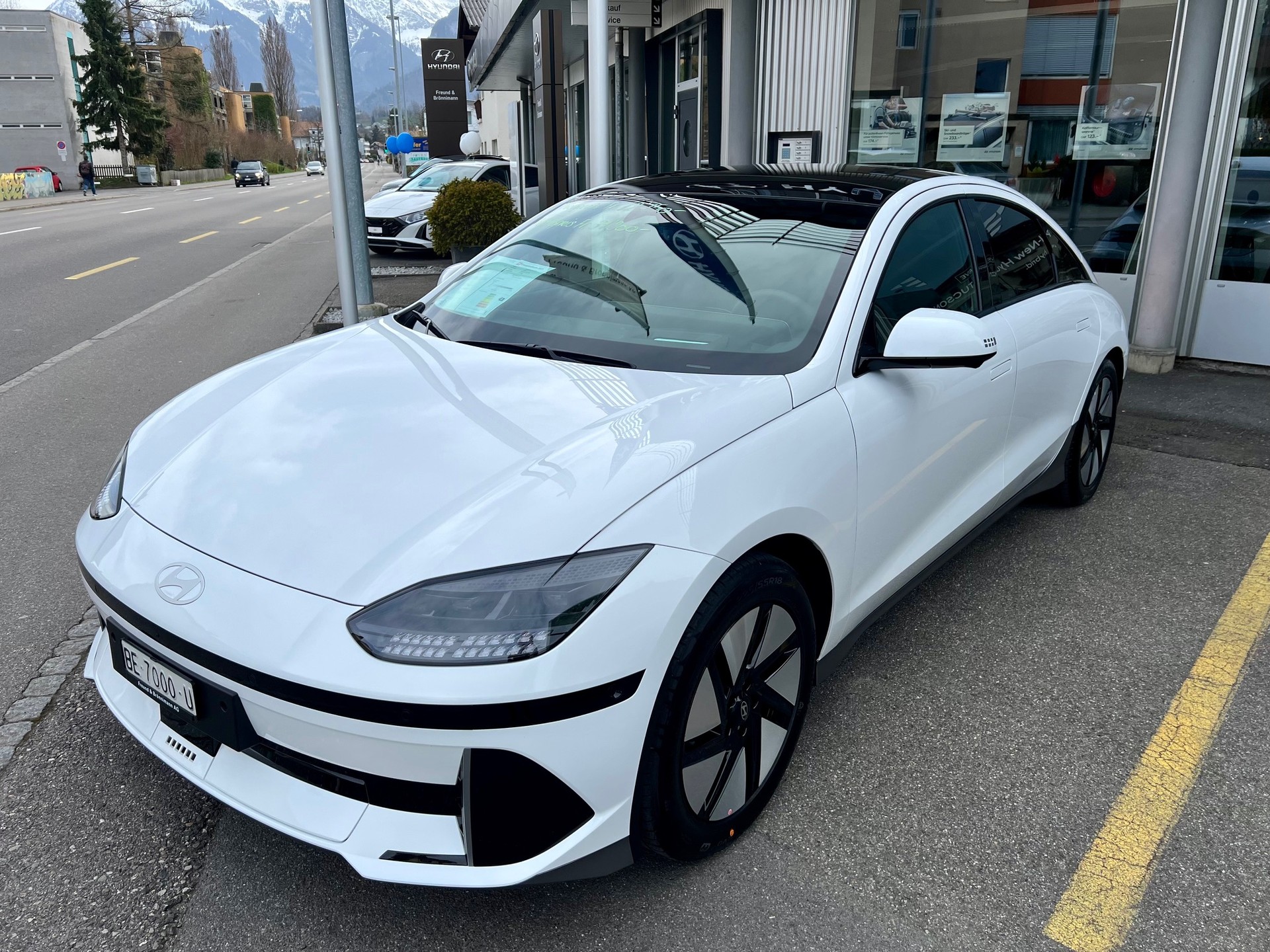 HYUNDAI Ioniq 6 77kWh Launch Edition 4WD-showroom-element-3