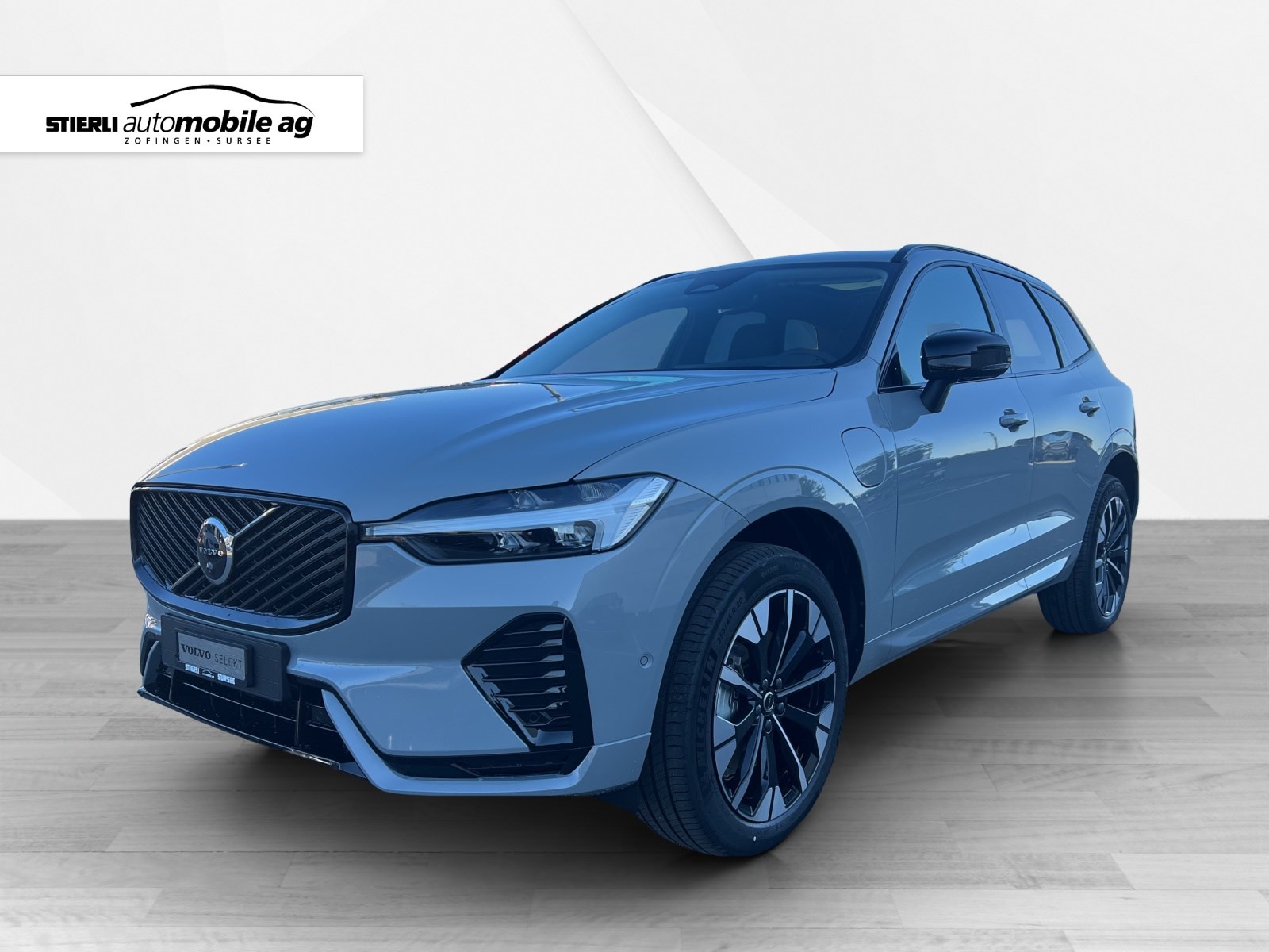 VOLVO XC60 2.0 T6 TE Plus Dark eAWD-image-0