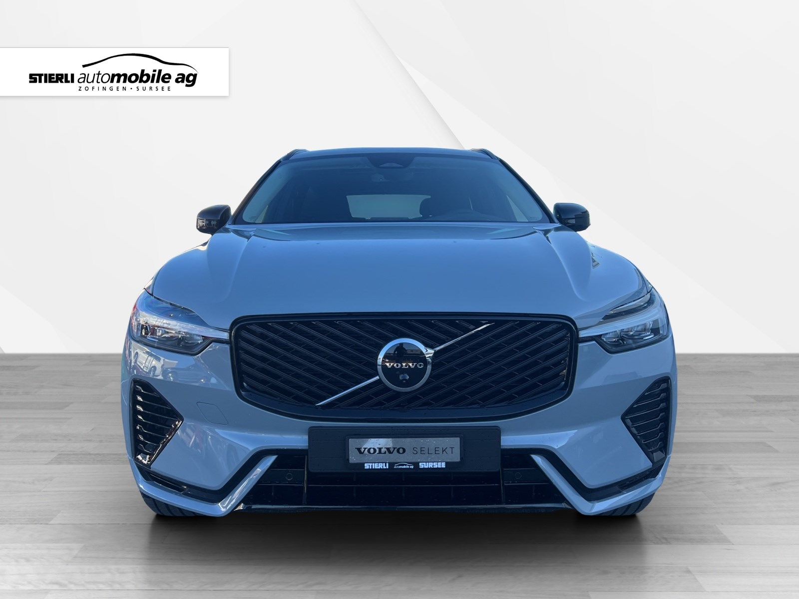 VOLVO XC60 2.0 T6 TE Plus Dark eAWD-showroom-element-1