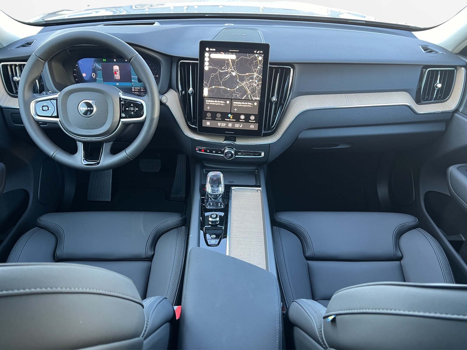 VOLVO XC60 2.0 T6 TE Plus Dark eAWD-image-10