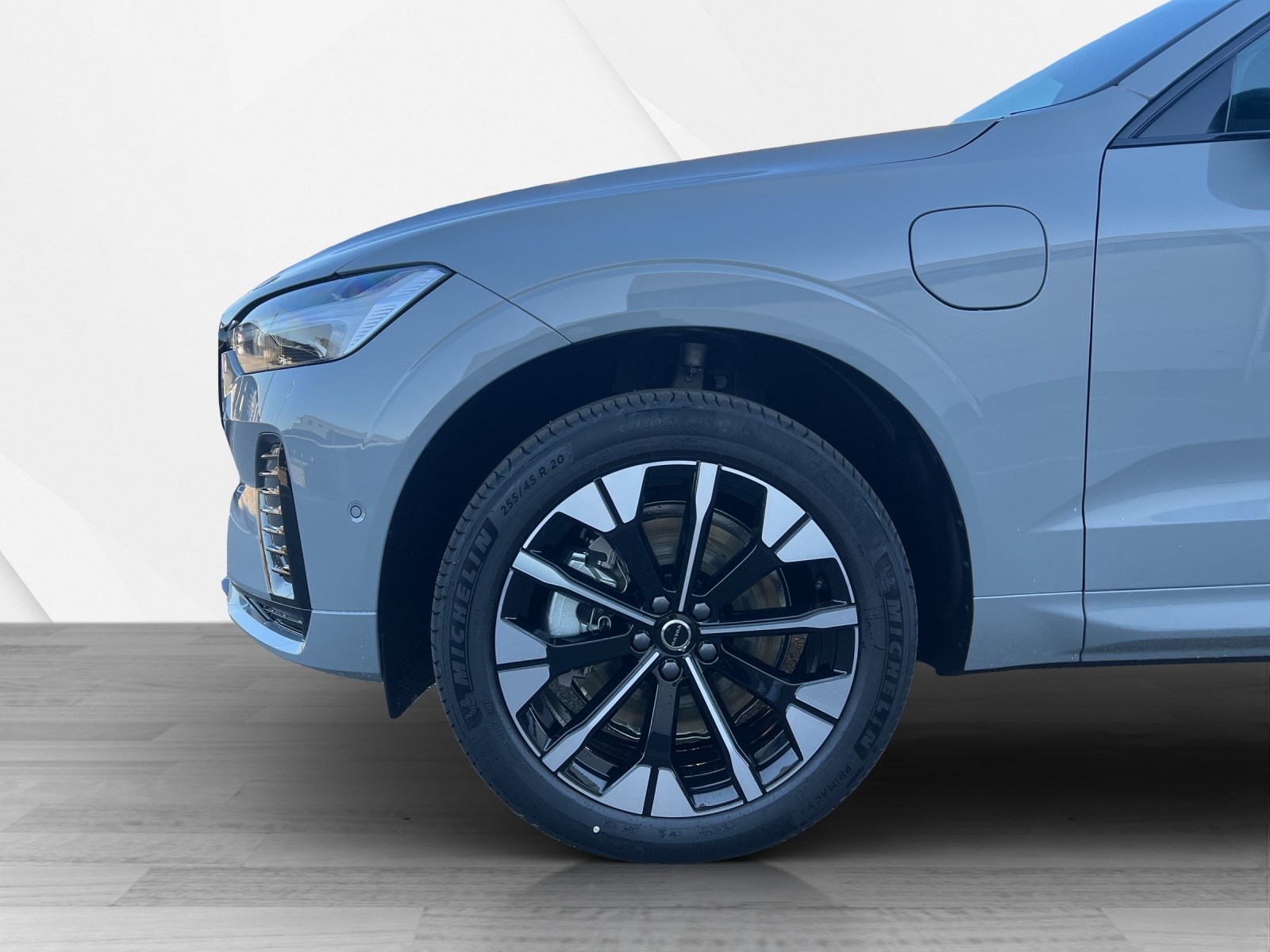 VOLVO XC60 2.0 T6 TE Plus Dark eAWD-image-8