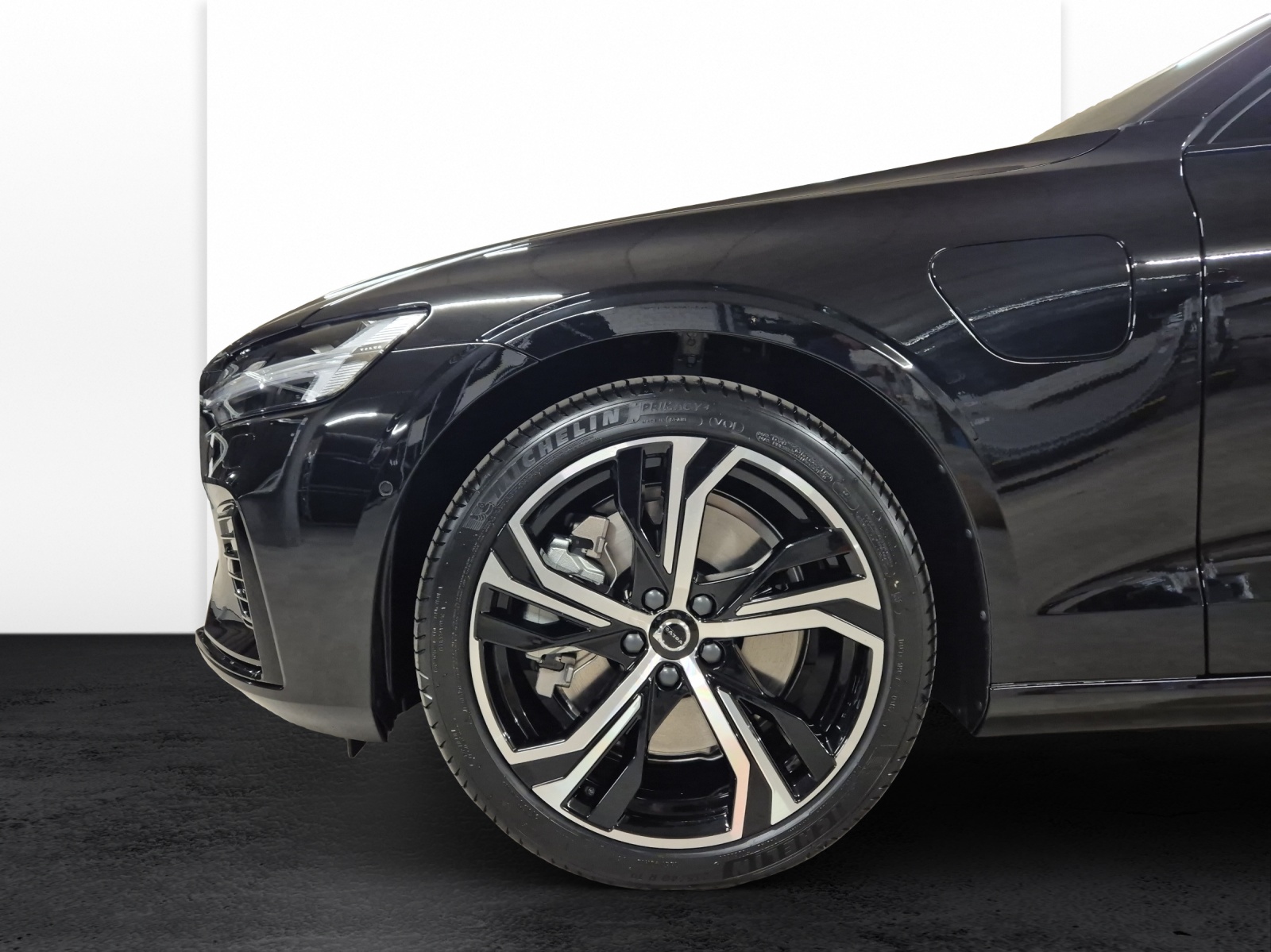 VOLVO V60 2.0 T8 TE Ultra Dark eAWD-image-17