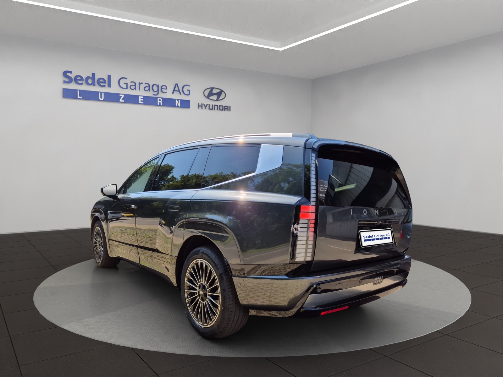 HYUNDAI IONIQ 9 Calligraphy 4WD-showroom-element-3
