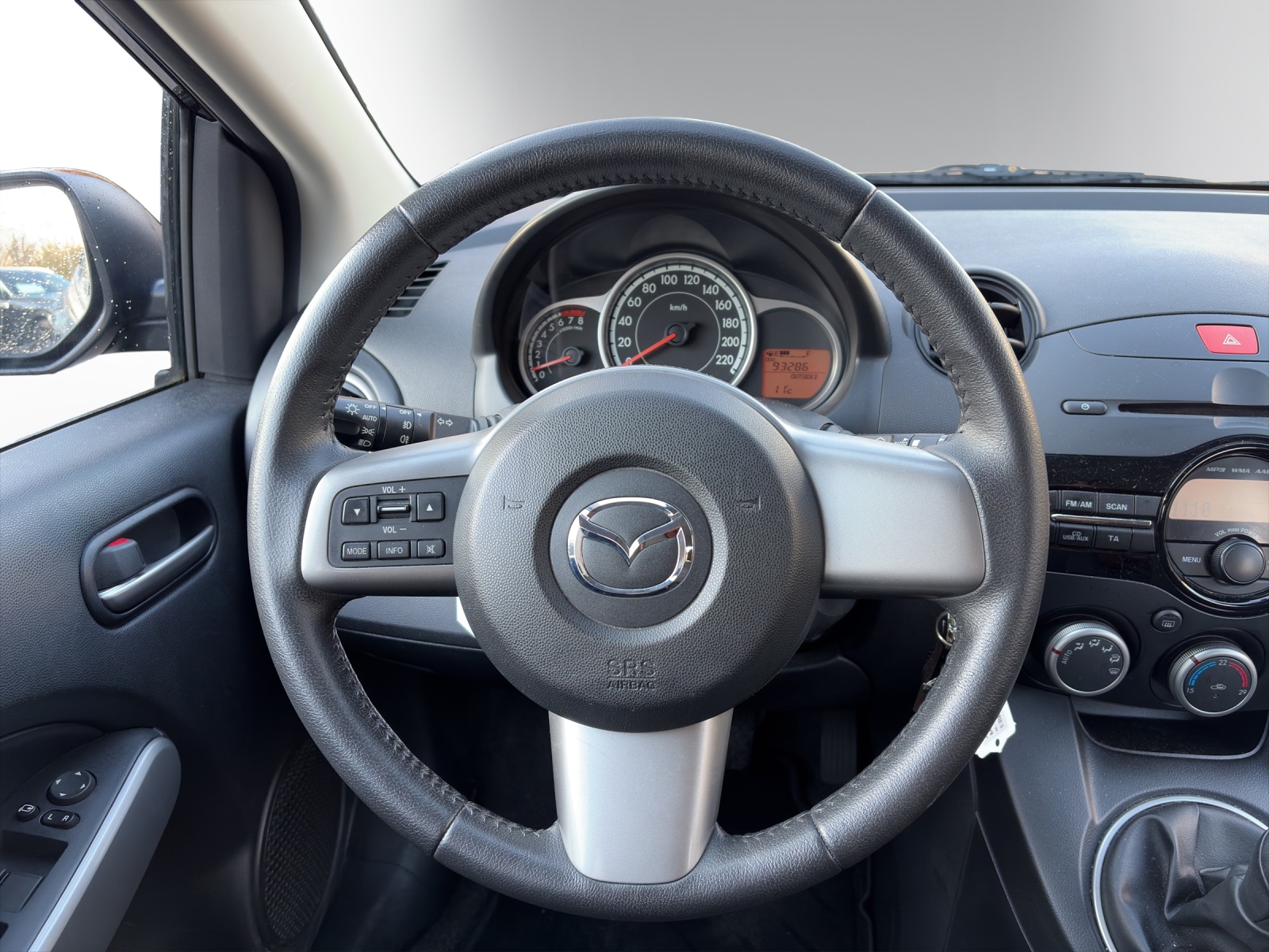 Image MAZDA 2 2 1.3i 16V EXCLUSIVE