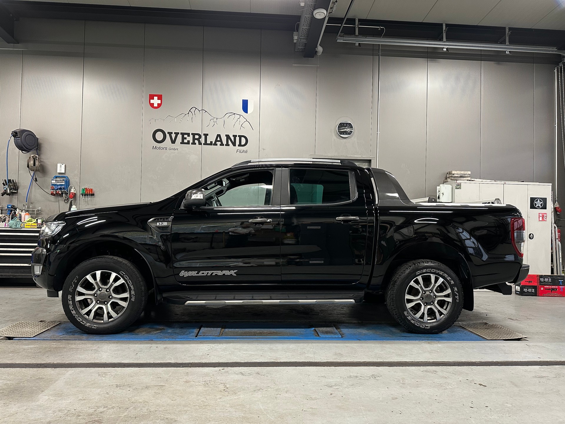 FORD Ranger Wildtrak 3.2 TDCi 4x4-showroom-element-2