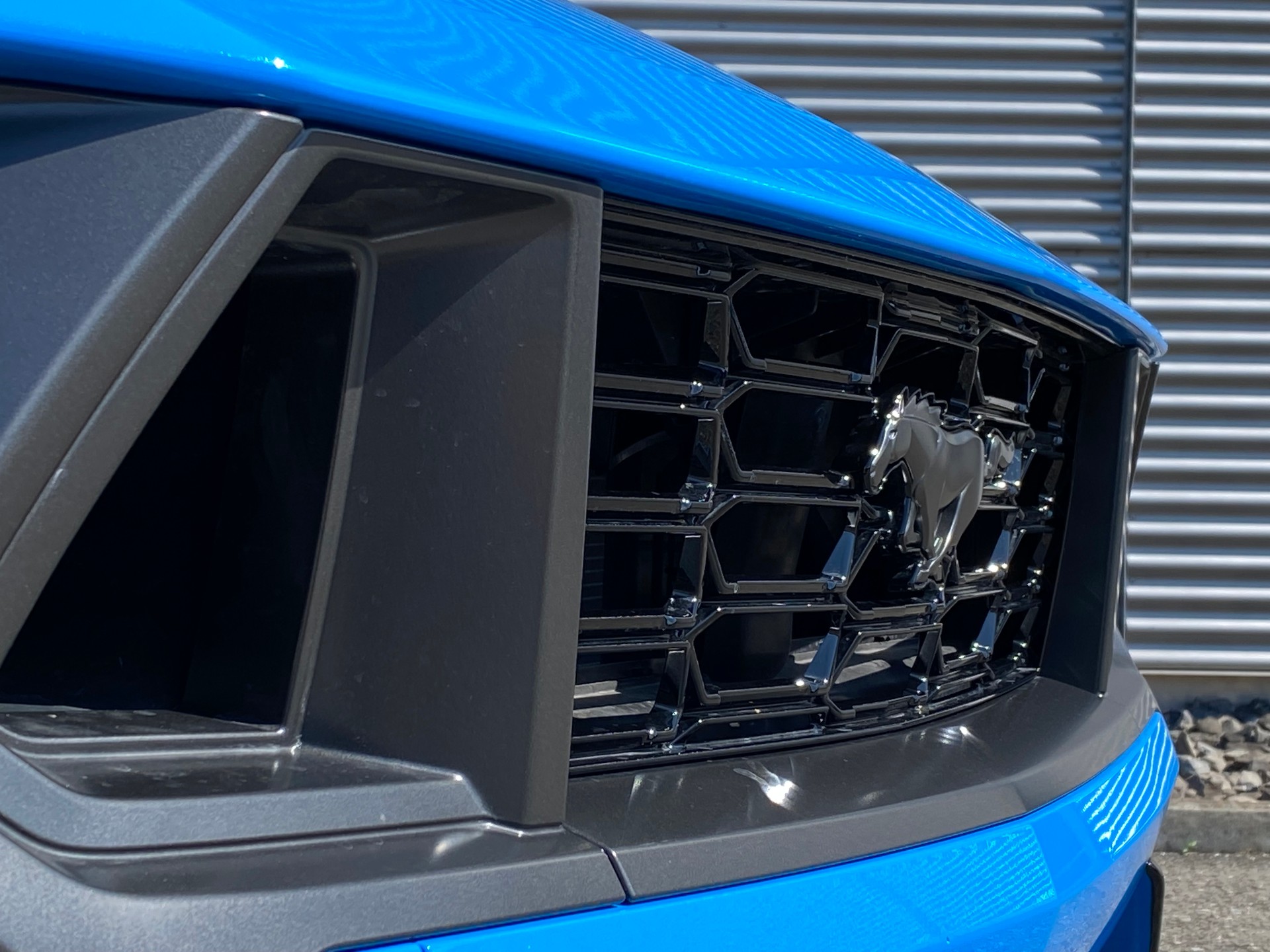 FORD Mustang US Dark Horse-showroom-element-2